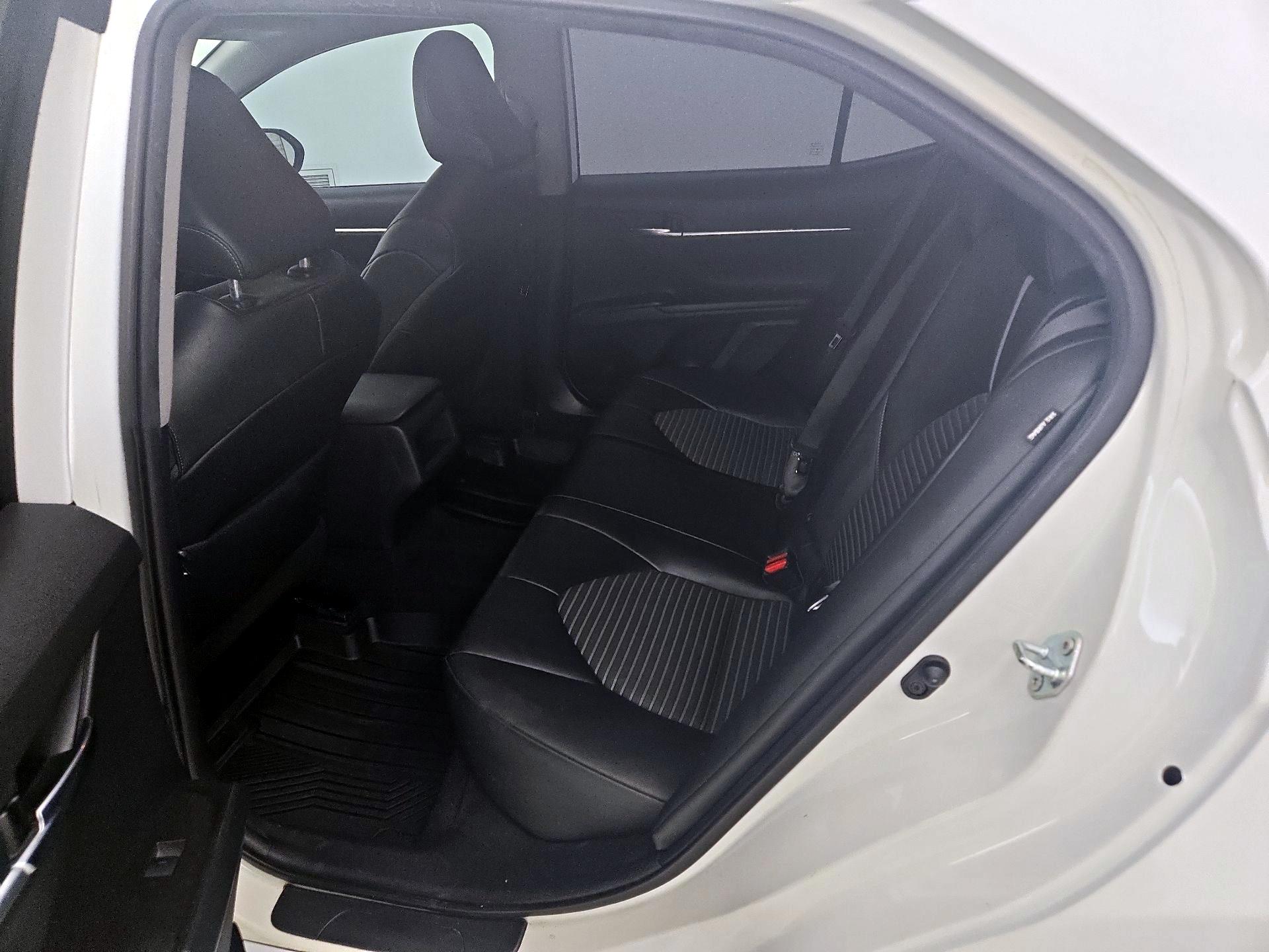 Thumbnail: 2022 Toyota Camry - 19