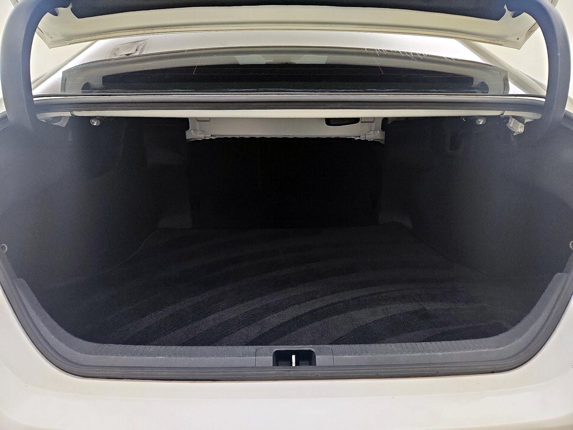 Thumbnail: 2022 Toyota Camry - 20