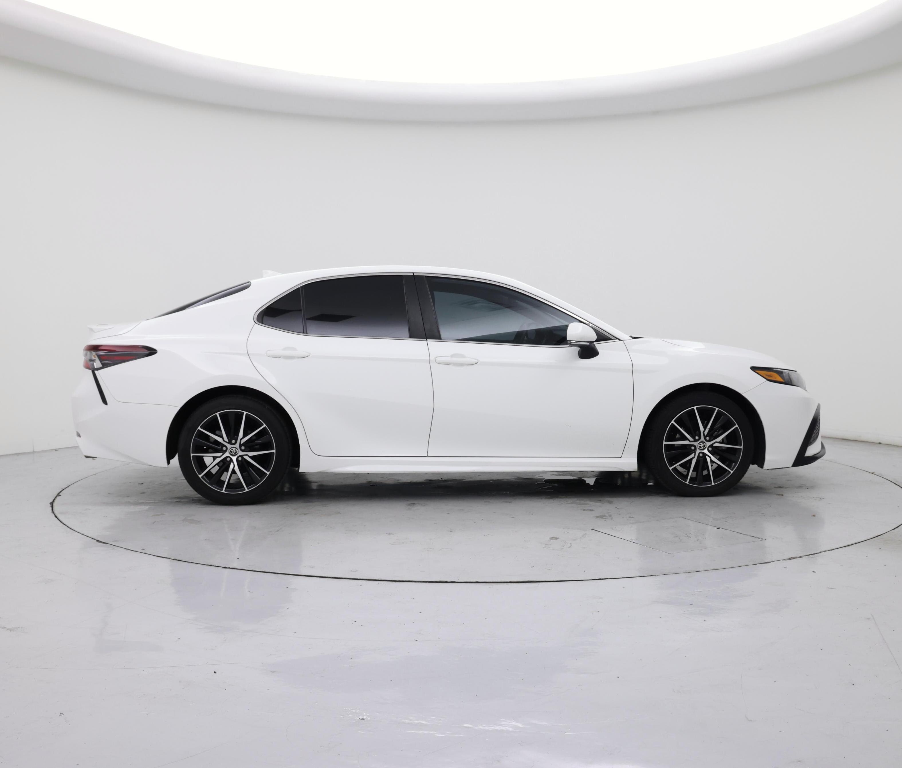 Thumbnail: 2022 Toyota Camry - 7