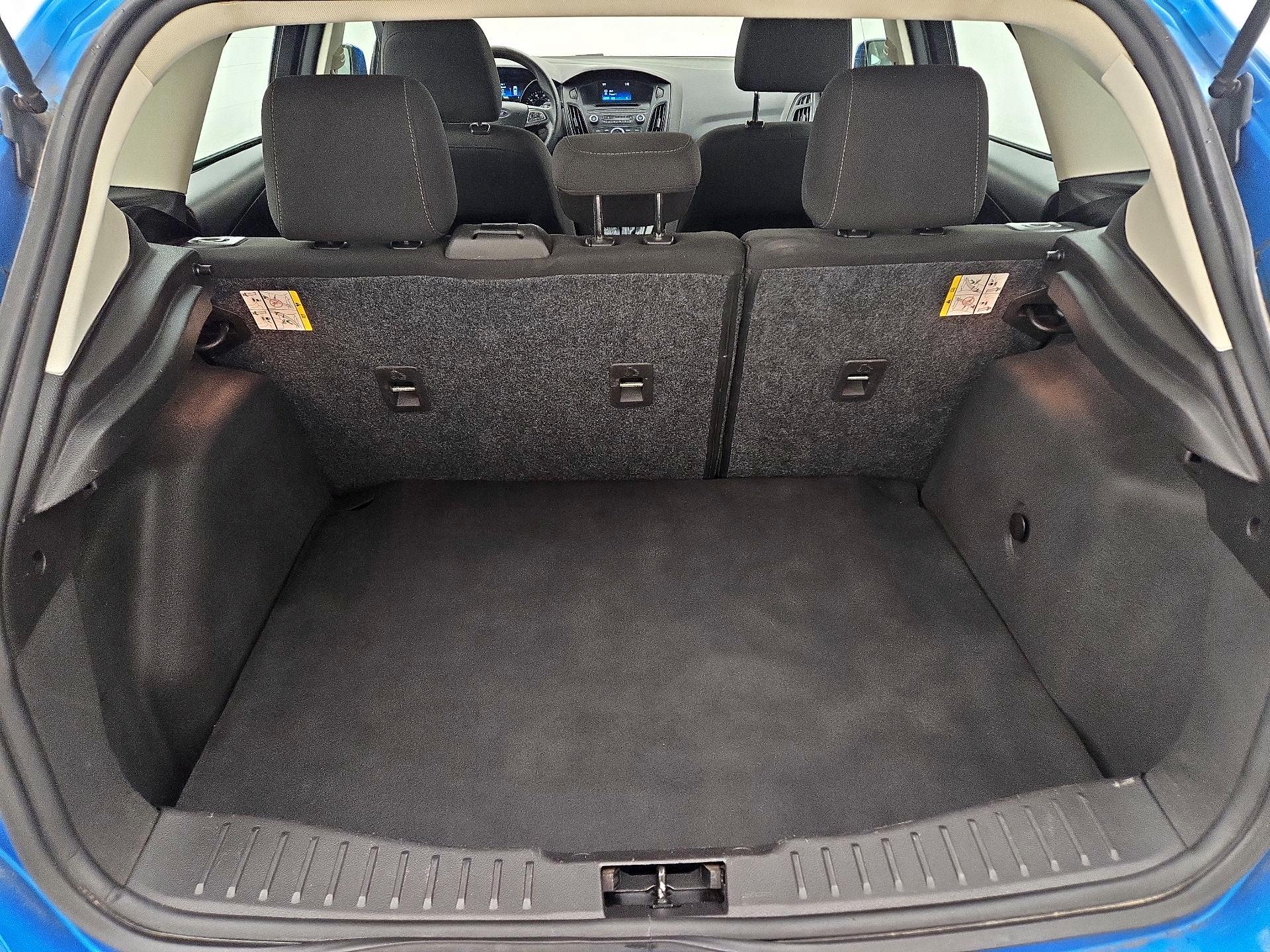 Thumbnail: 2015 Ford Focus - 20