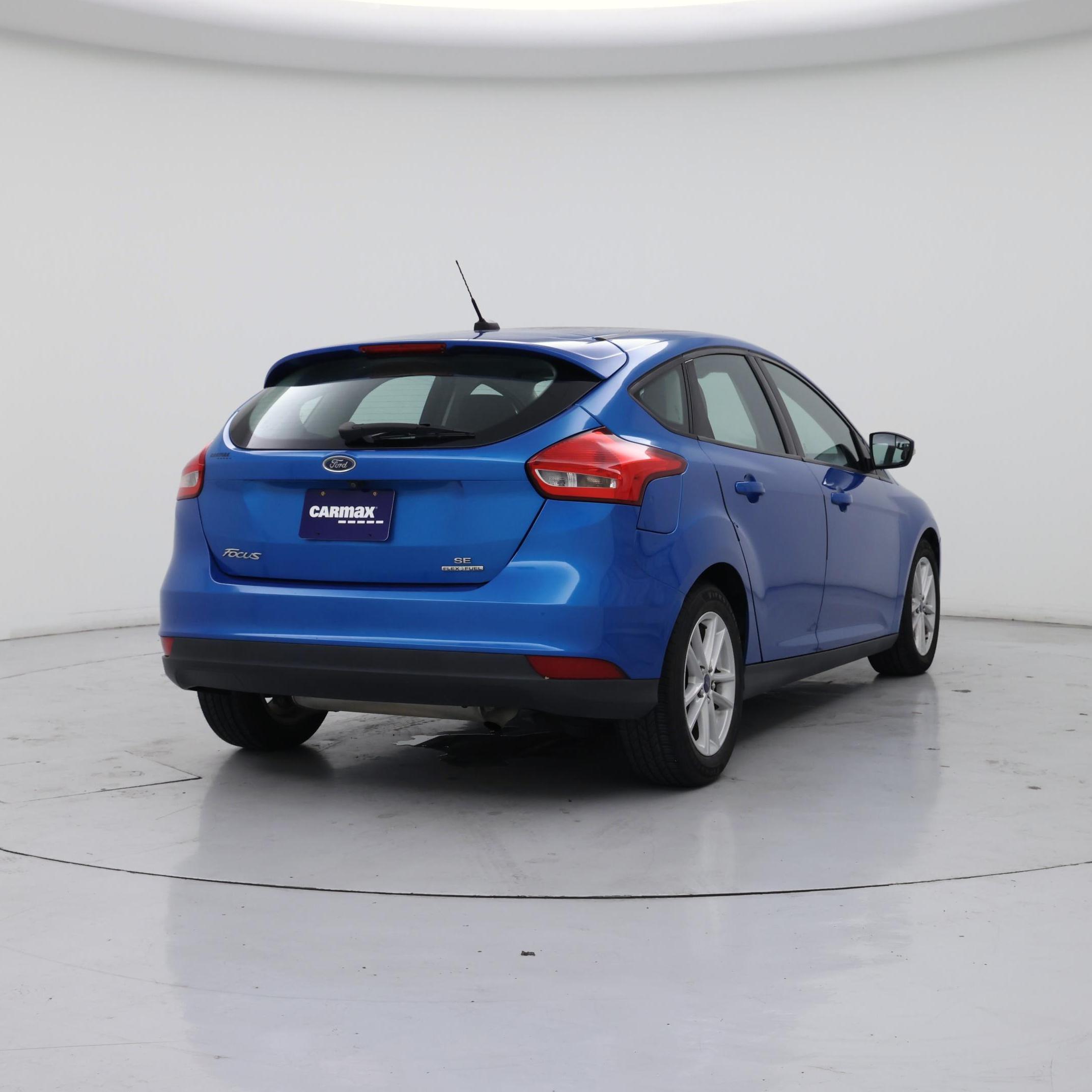 Thumbnail: 2015 Ford Focus - 8