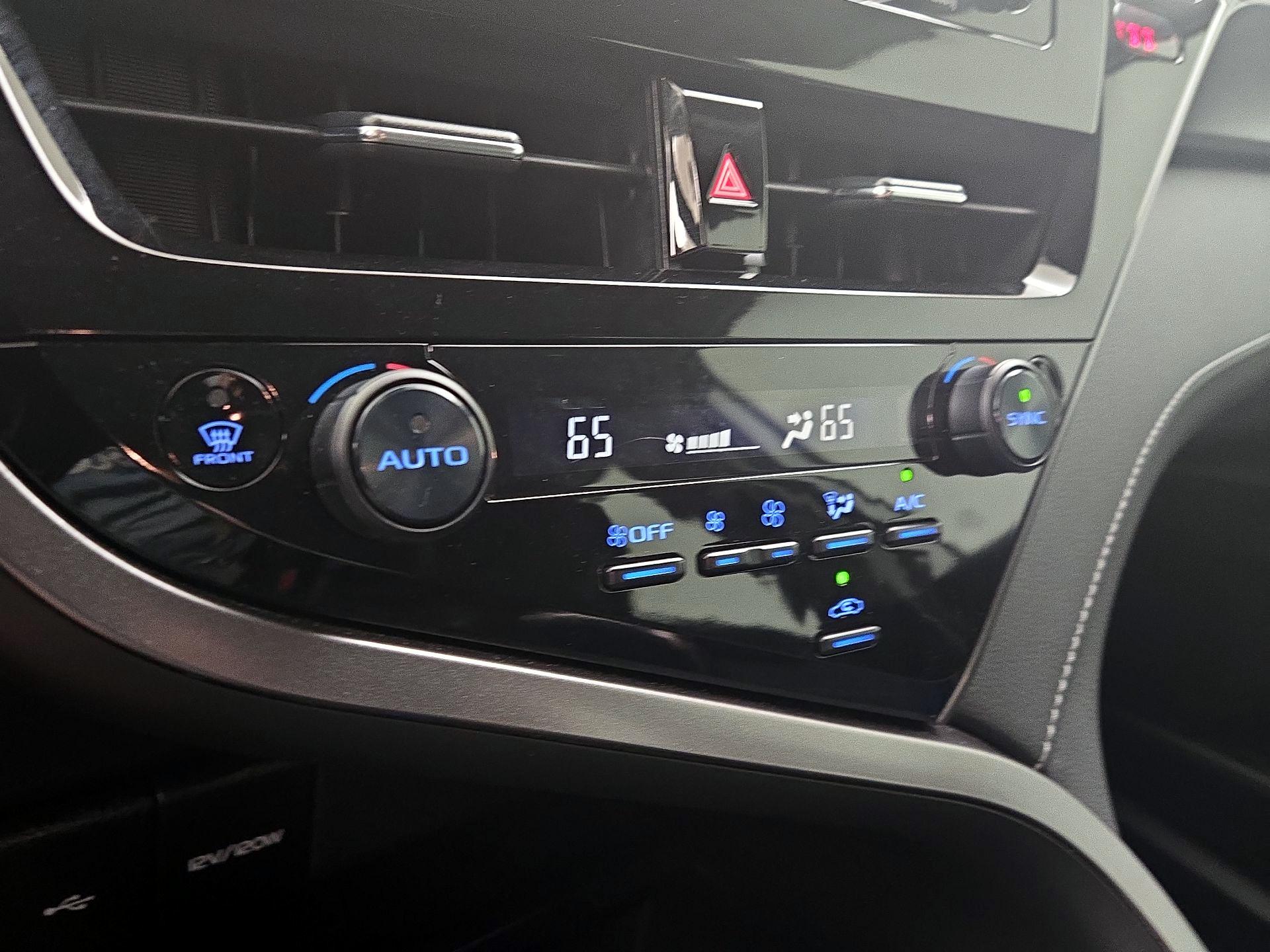 Thumbnail: 2023 Toyota Camry - 16