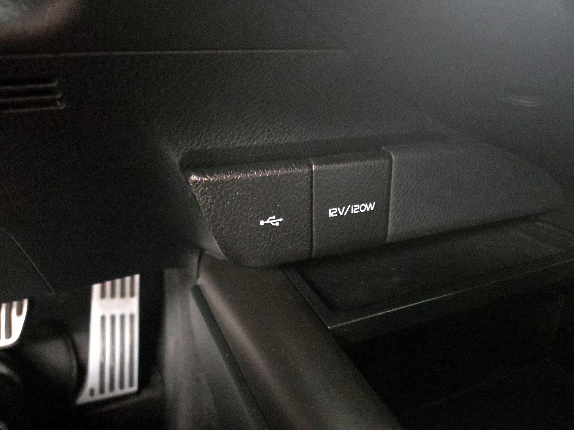 Thumbnail: 2023 Toyota Camry - 18