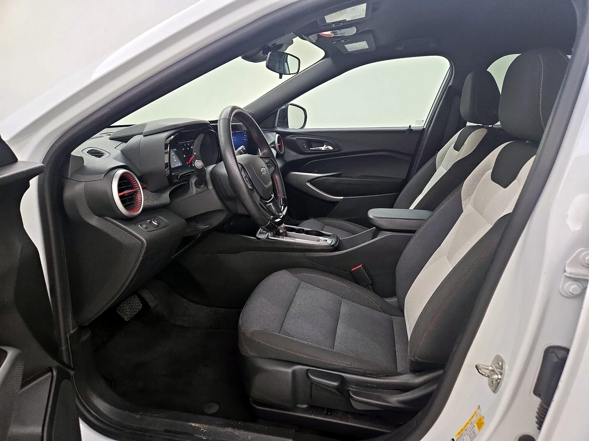 Thumbnail: 2024 Chevrolet Trax - 11