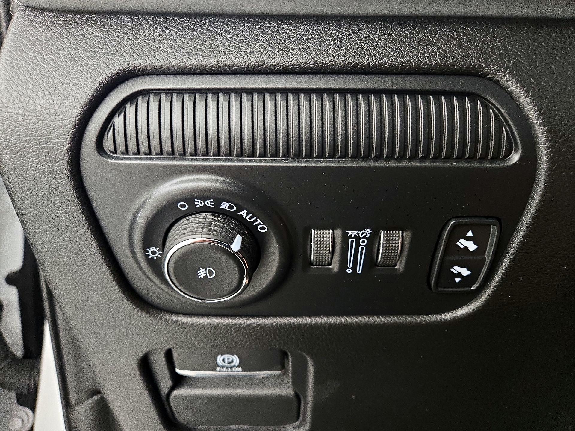 Thumbnail: 2024 Jeep Wagoneer - 13