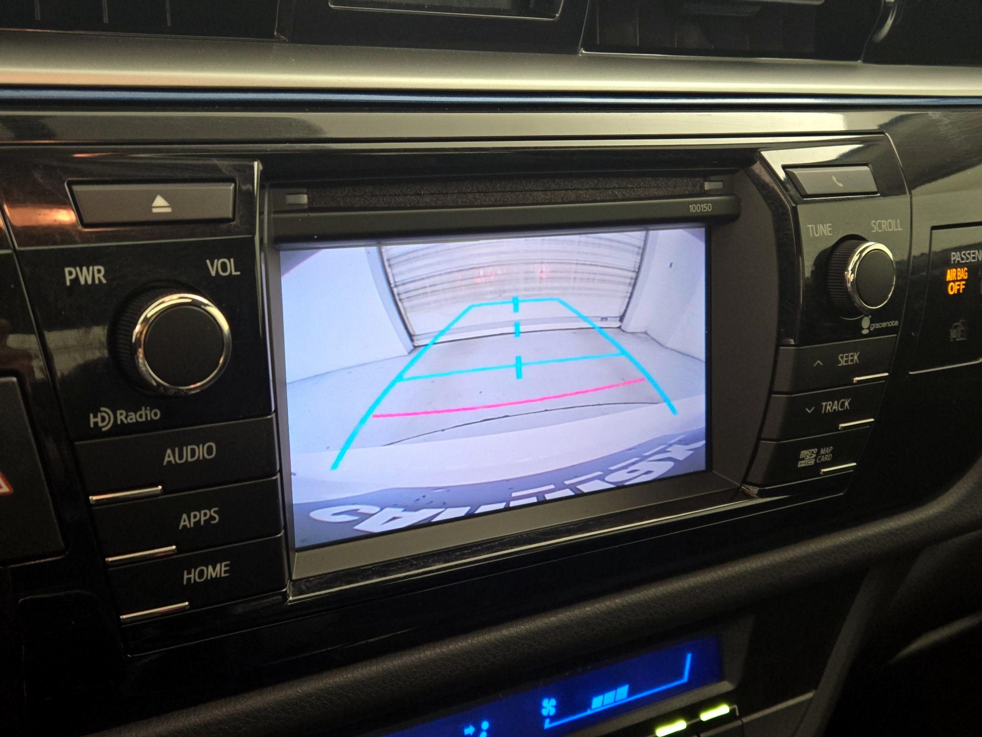 Thumbnail: 2015 Toyota Corolla - 15