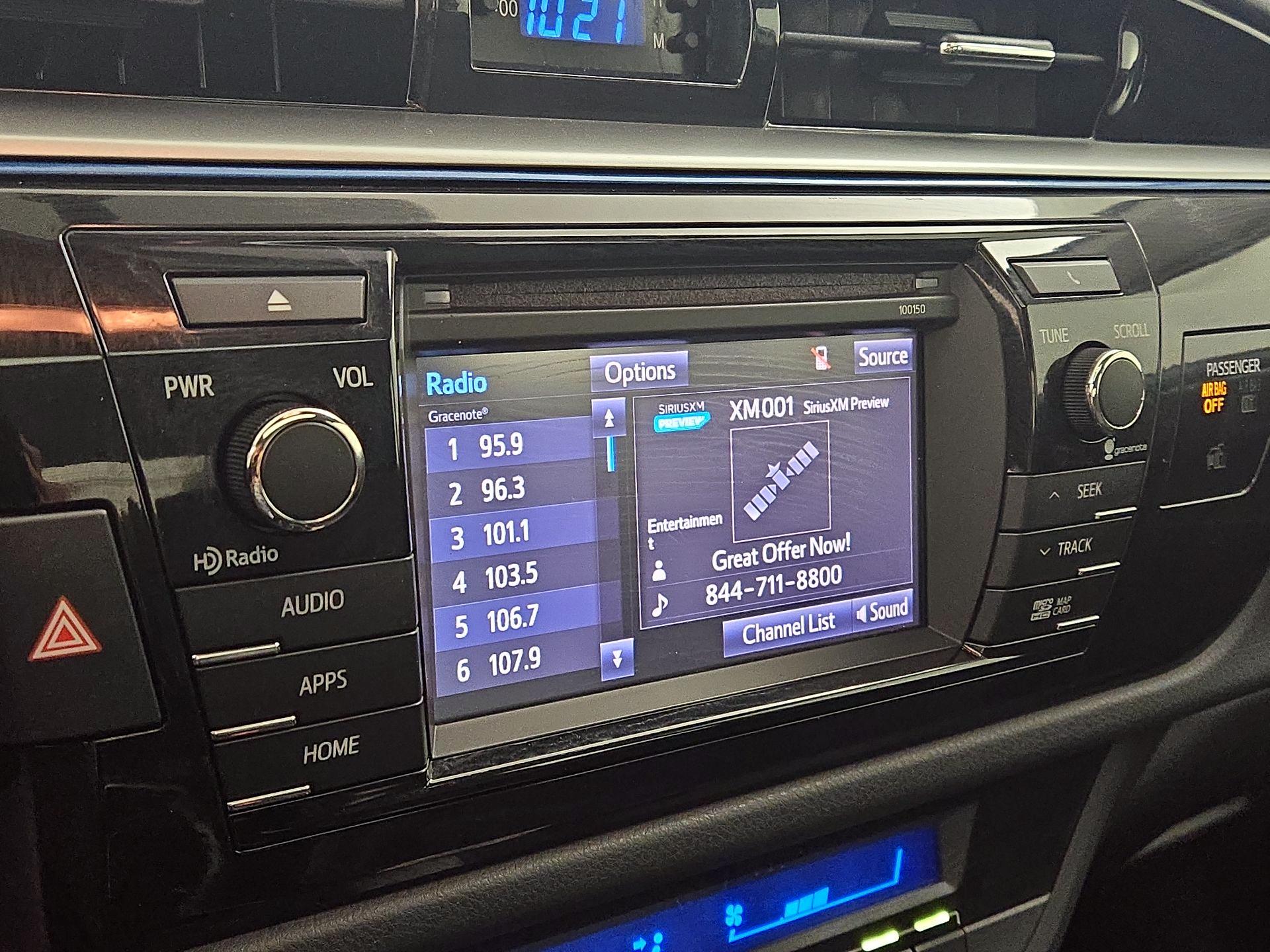 Thumbnail: 2015 Toyota Corolla - 16