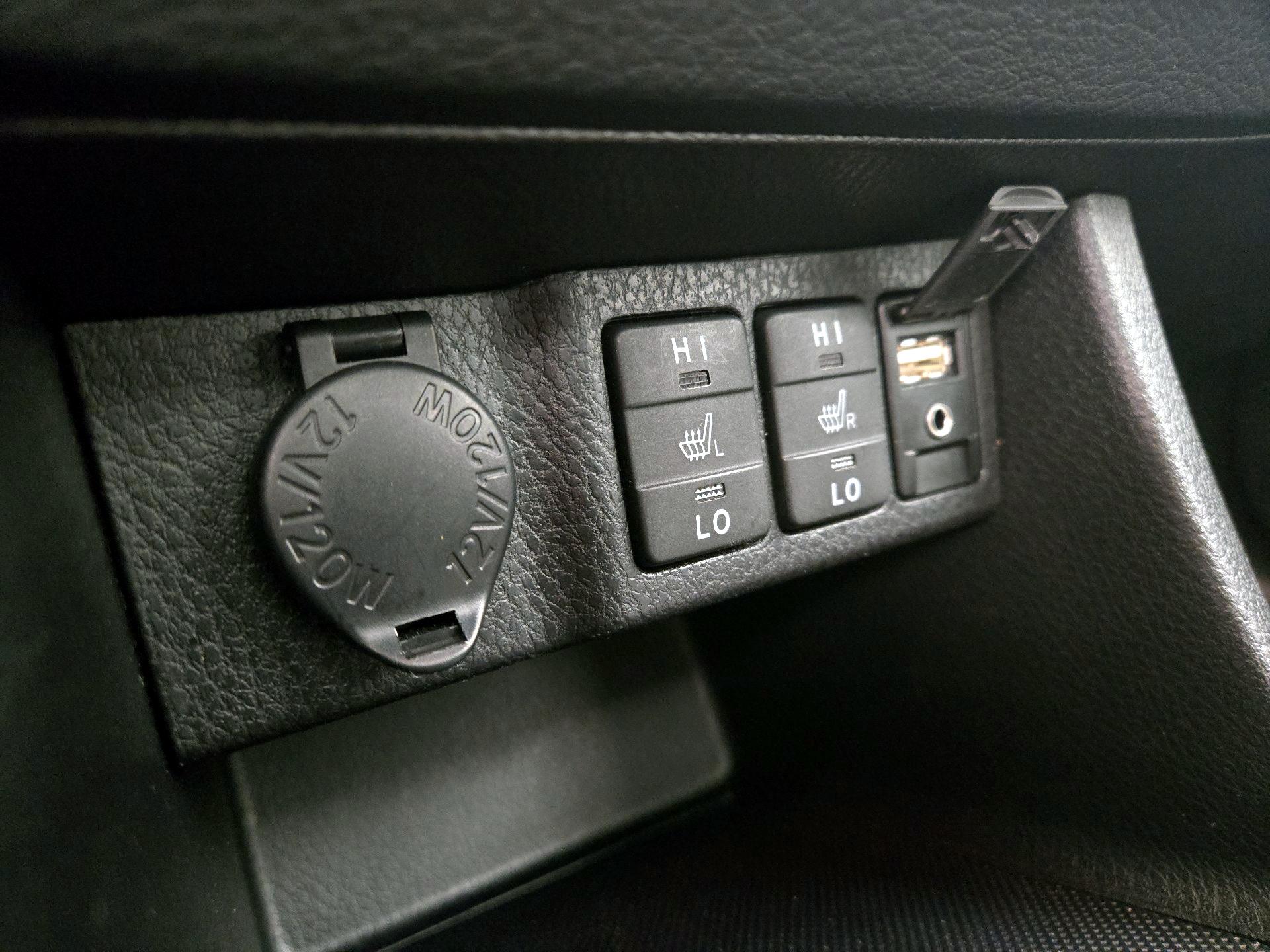 Thumbnail: 2015 Toyota Corolla - 19