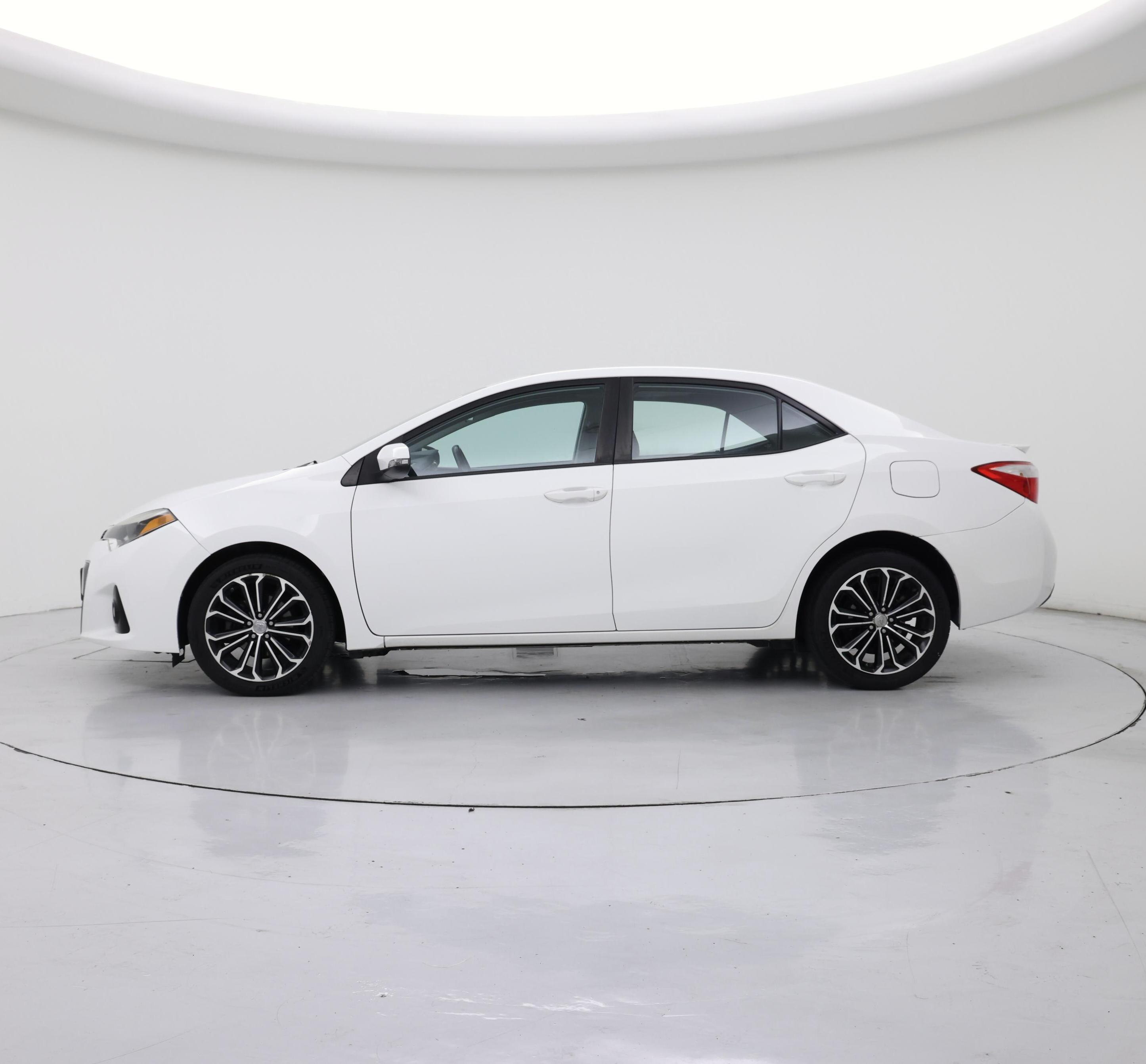 Thumbnail: 2015 Toyota Corolla - 3