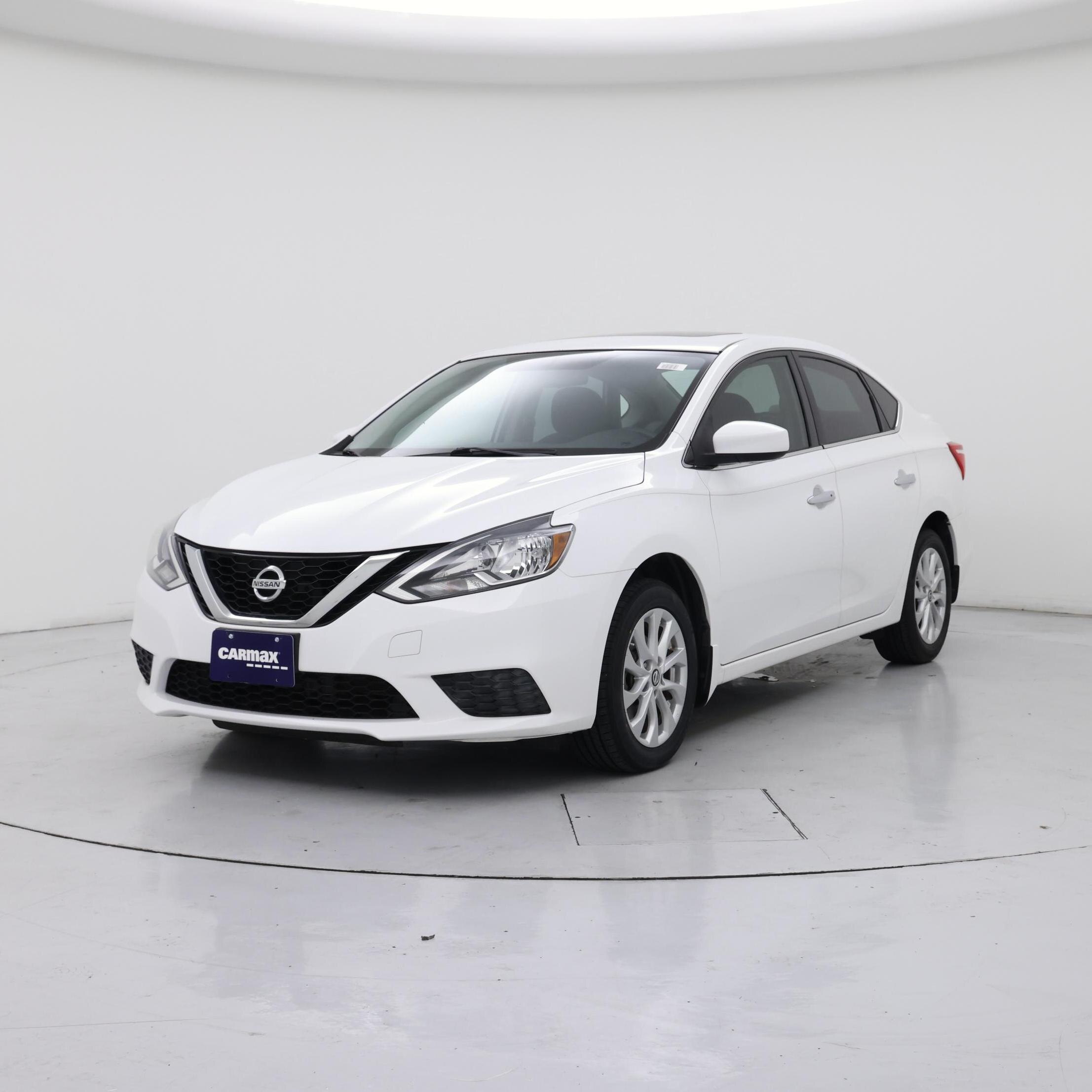 Thumbnail: 2016 Nissan Sentra - 4