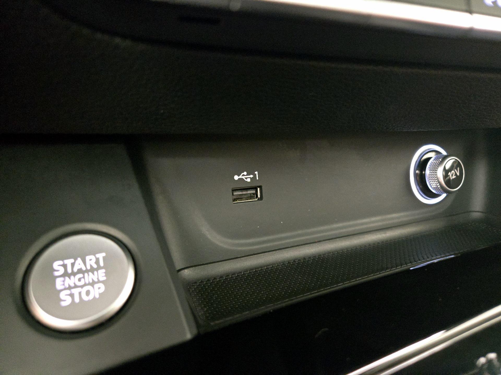 Thumbnail: 2020 Audi A4 - 18