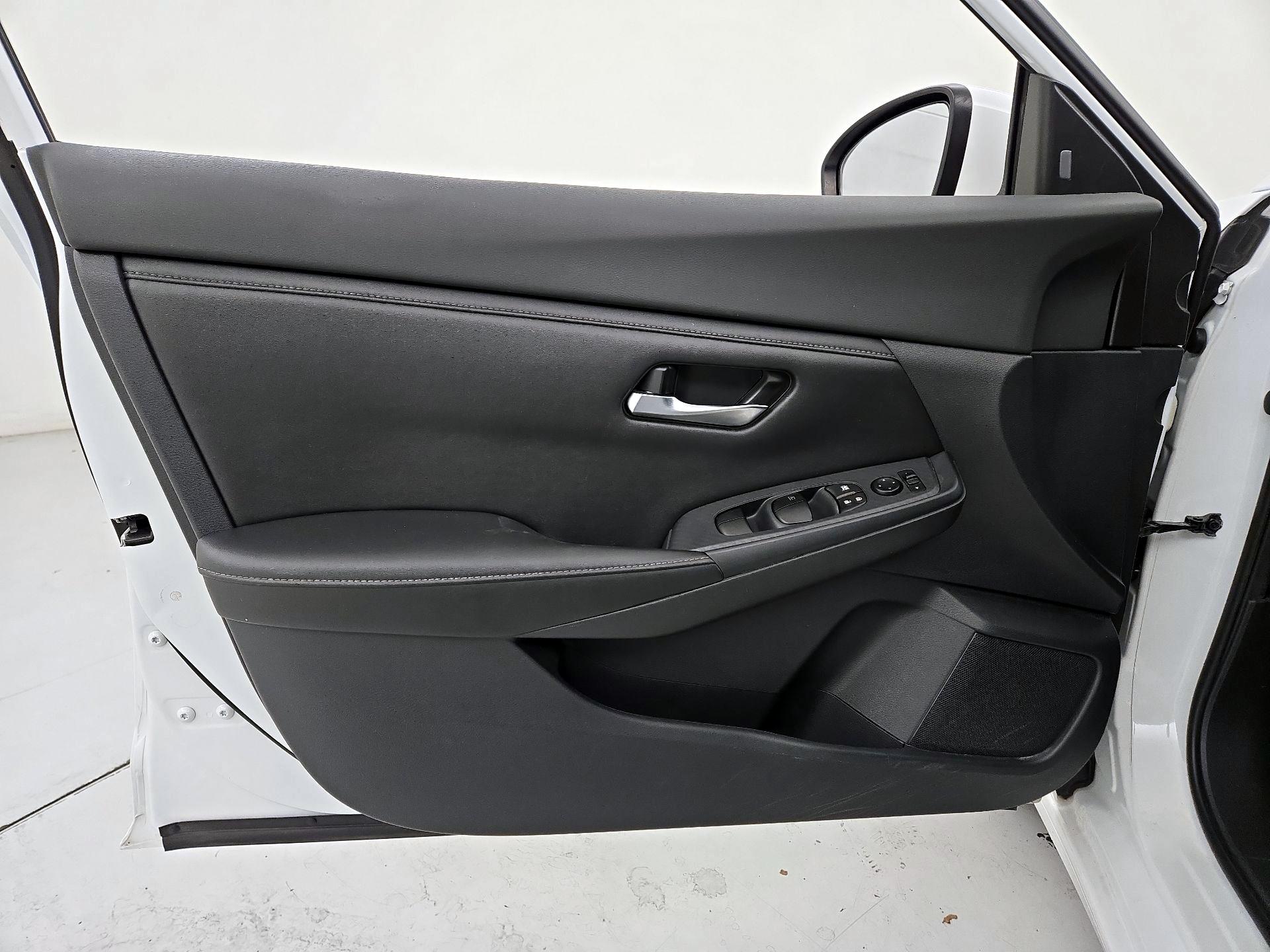 Thumbnail: 2021 Nissan Sentra - 12