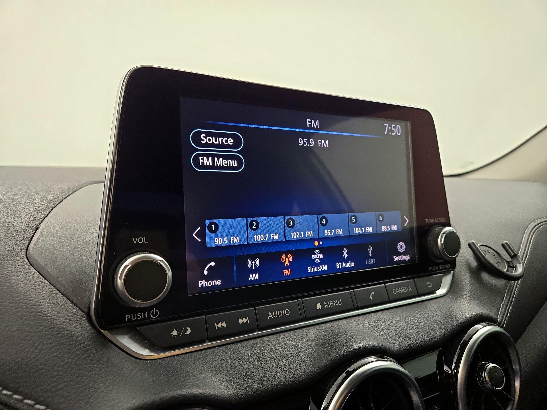 Thumbnail: 2021 Nissan Sentra - 15