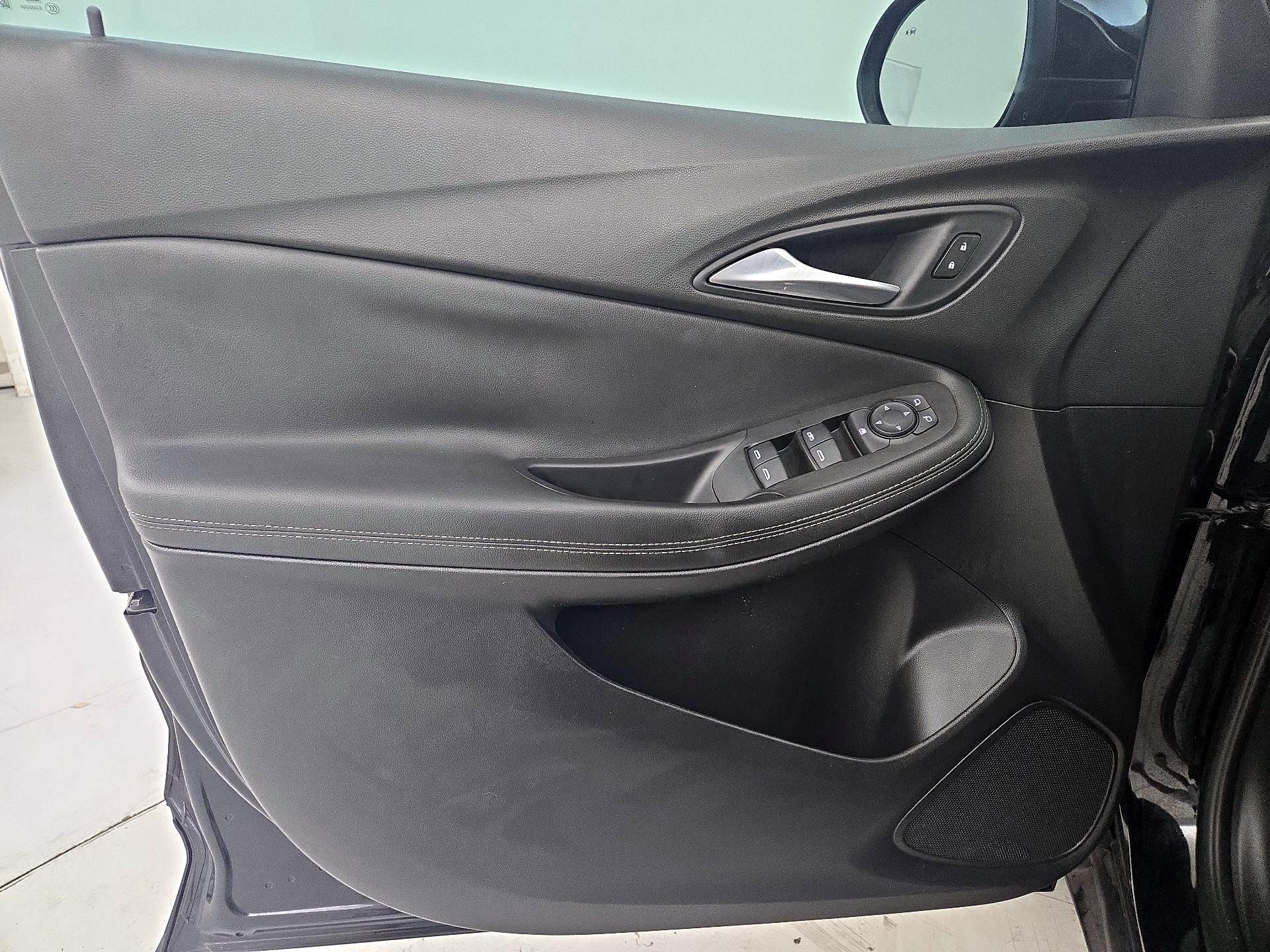 Thumbnail: 2020 Buick Encore GX - 12