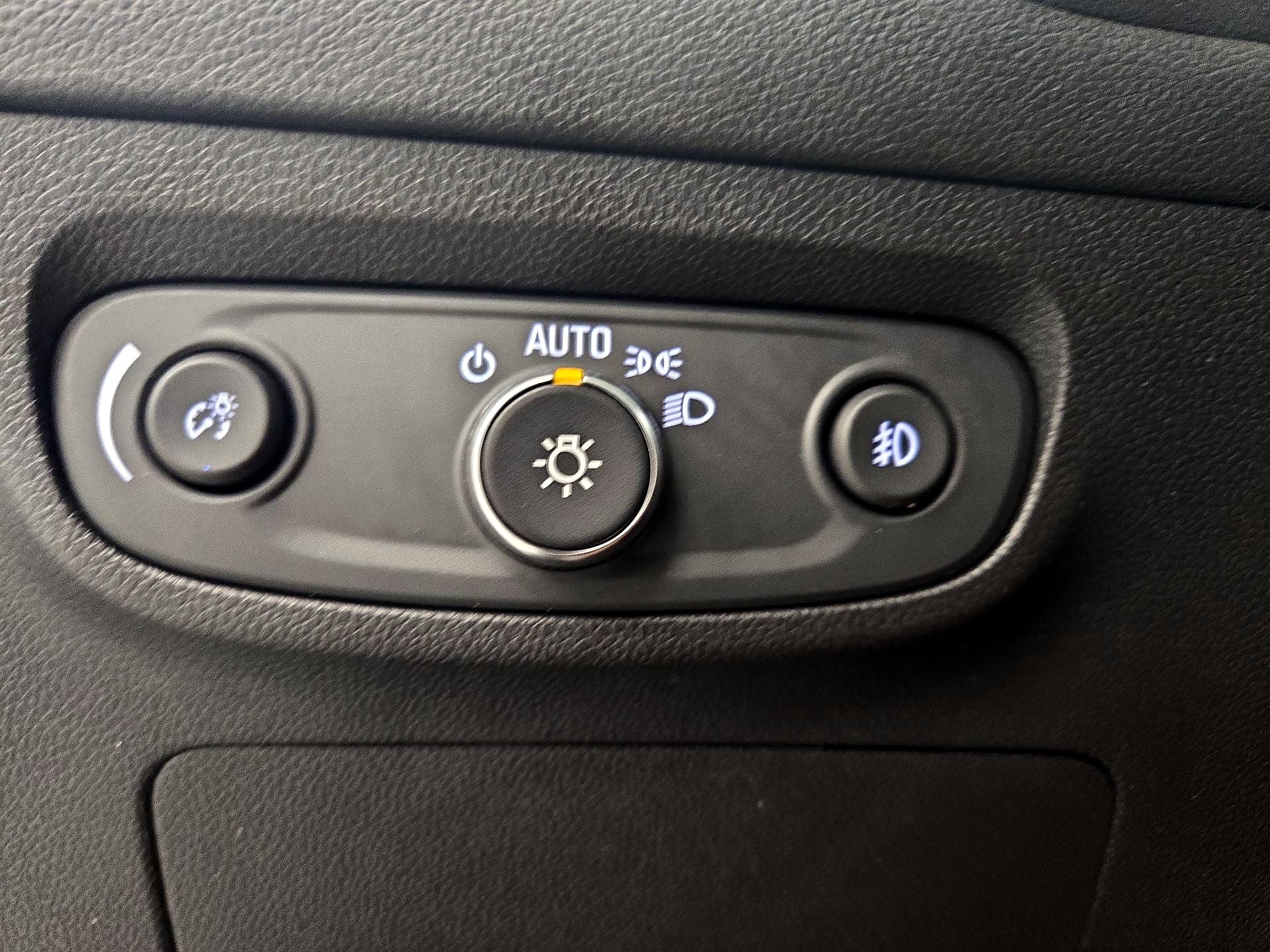 Thumbnail: 2020 Buick Encore GX - 13