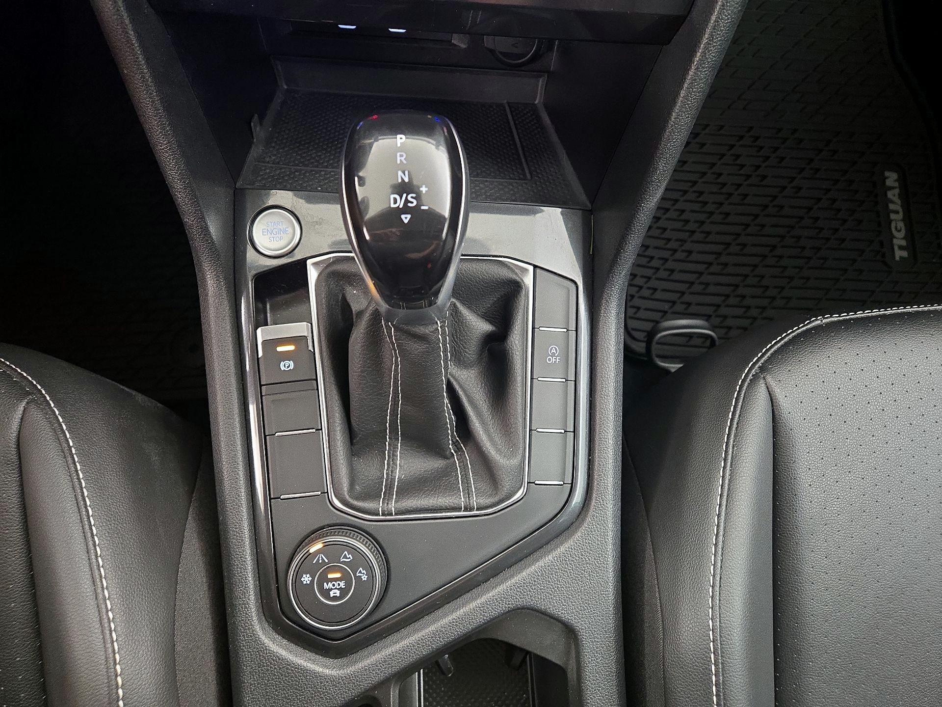 Thumbnail: 2022 Volkswagen Tiguan - 17