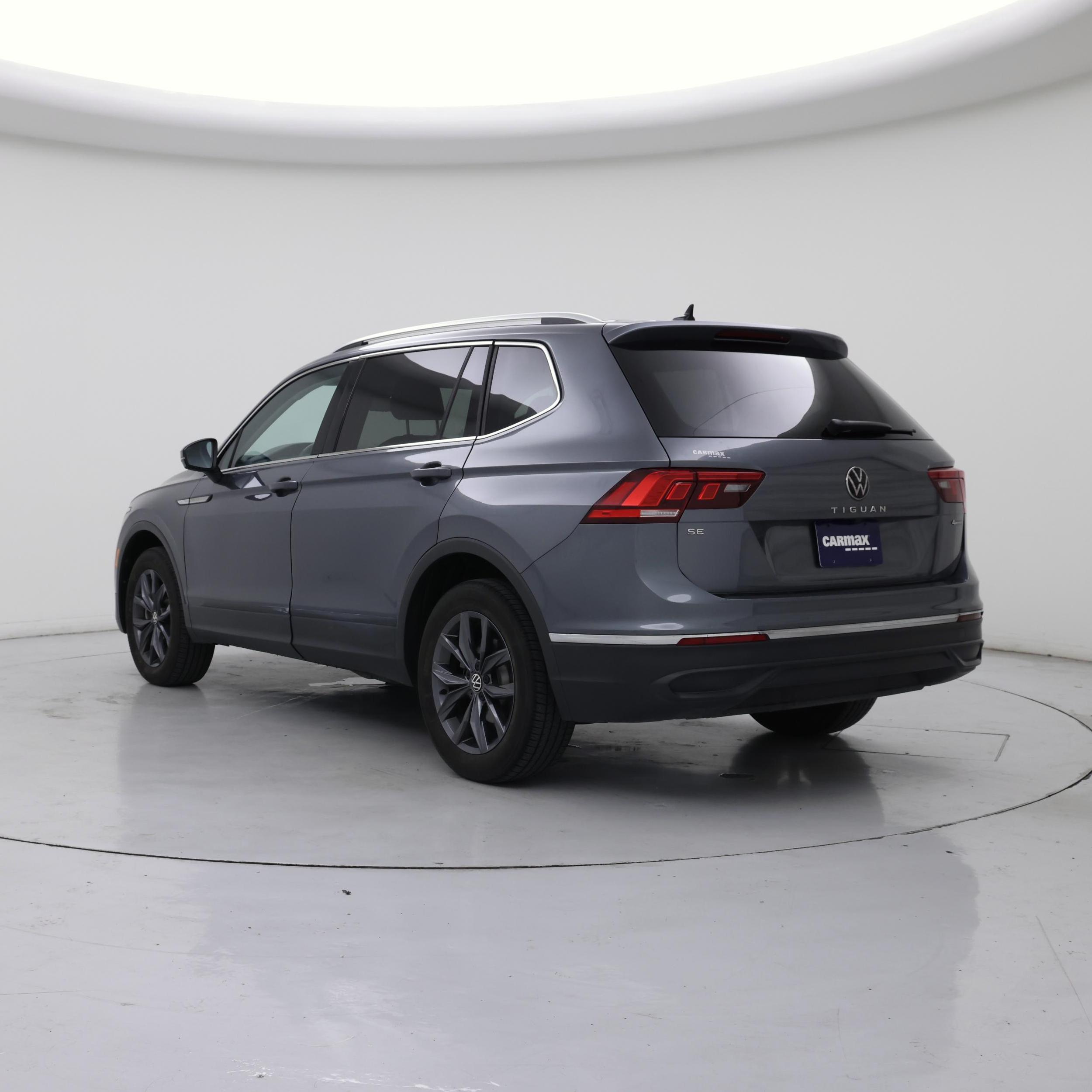 Thumbnail: 2022 Volkswagen Tiguan - 2