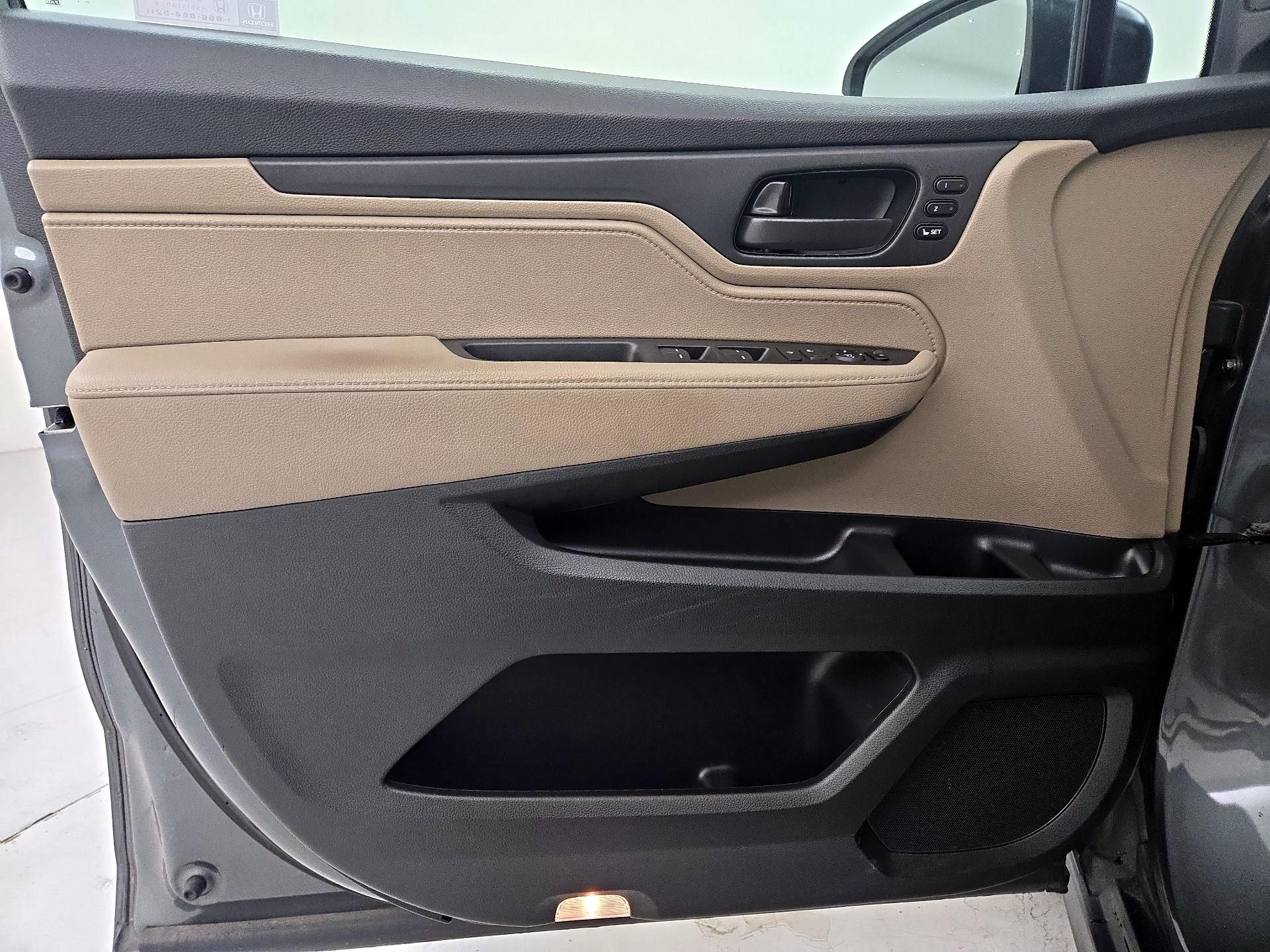 Thumbnail: 2020 Honda Odyssey - 12