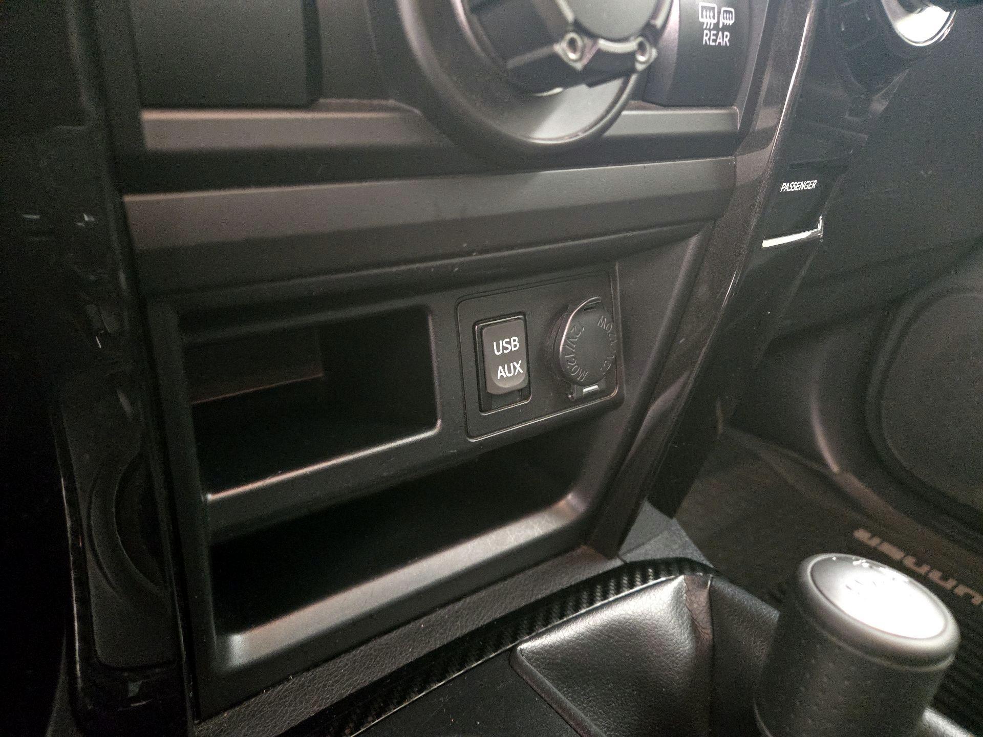 Thumbnail: 2019 Toyota 4Runner - 18