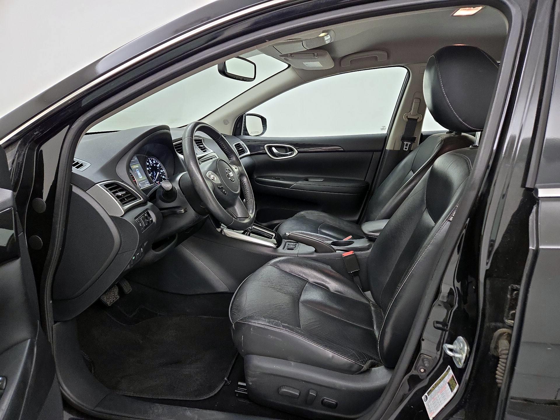 Thumbnail: 2016 Nissan Sentra - 11