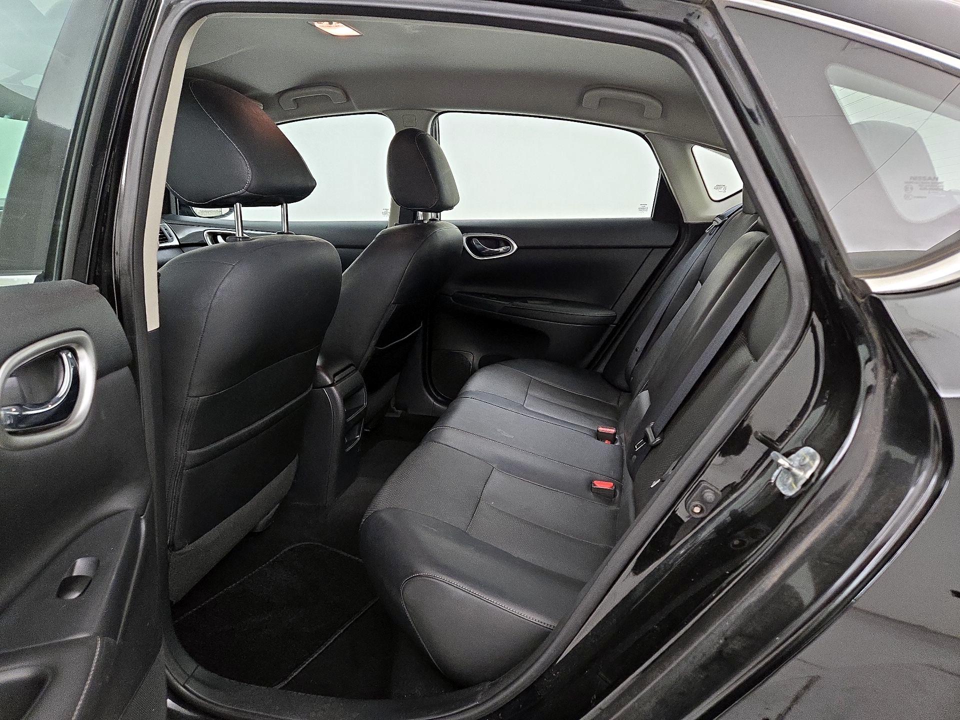 Thumbnail: 2016 Nissan Sentra - 20