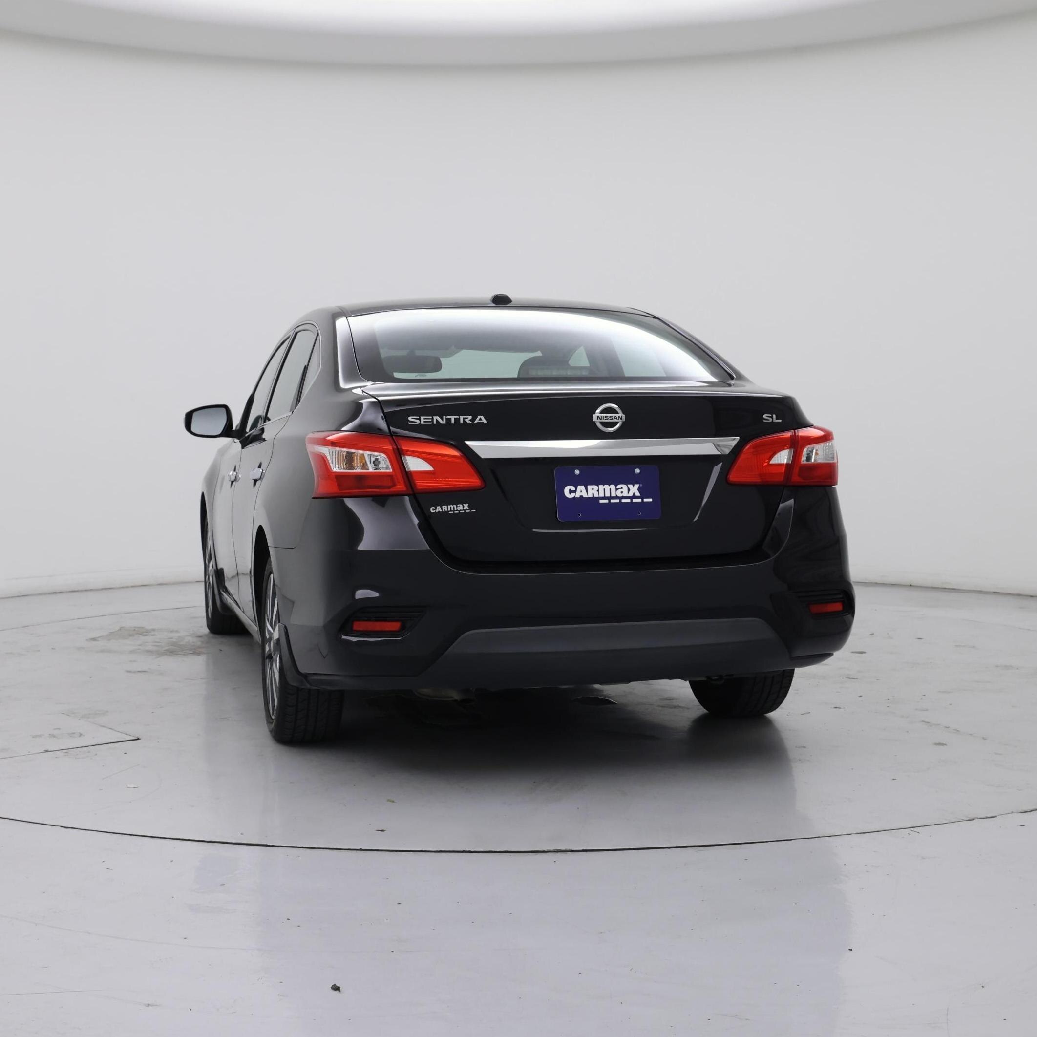 Thumbnail: 2016 Nissan Sentra - 6