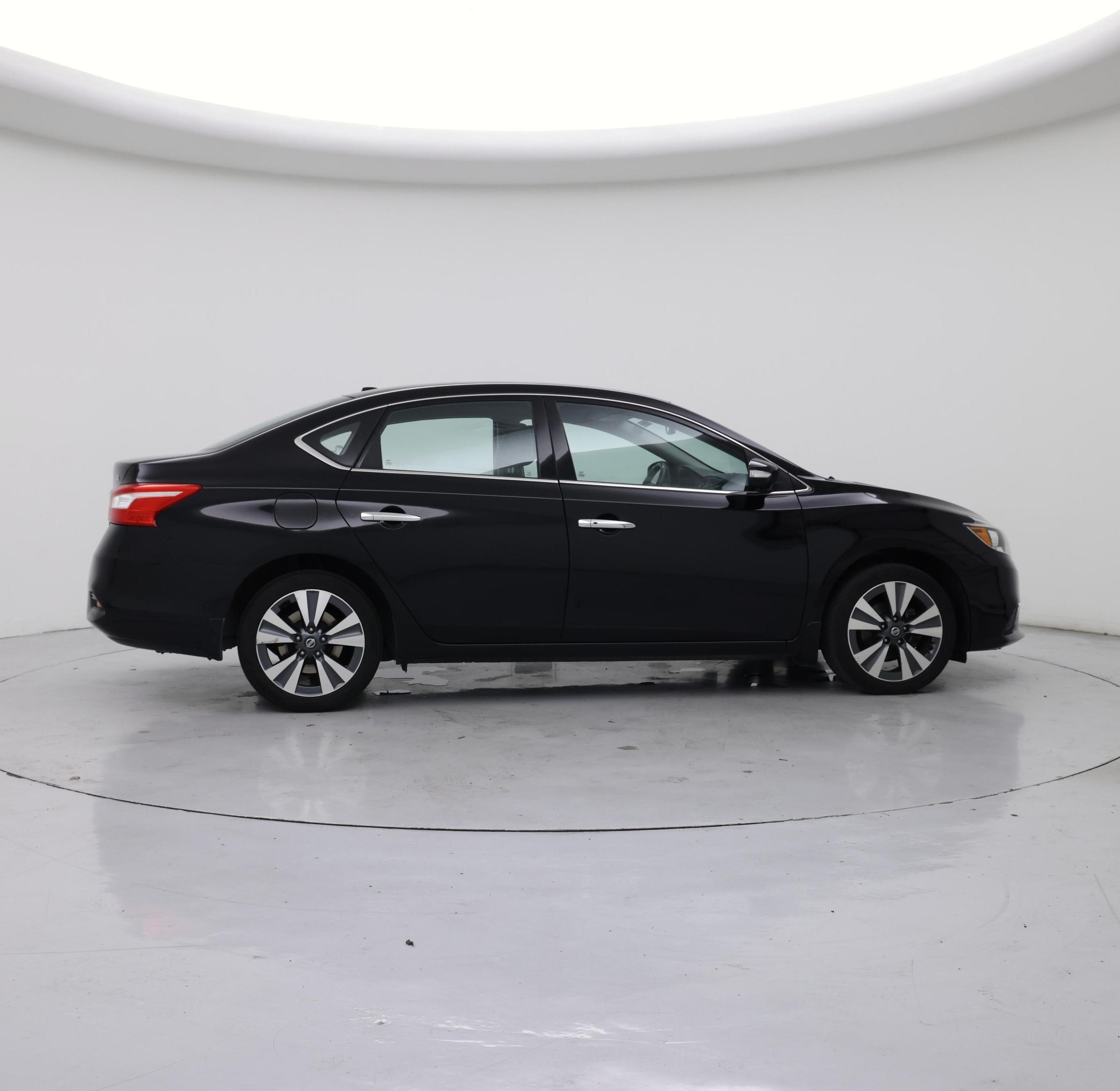 Thumbnail: 2016 Nissan Sentra - 7