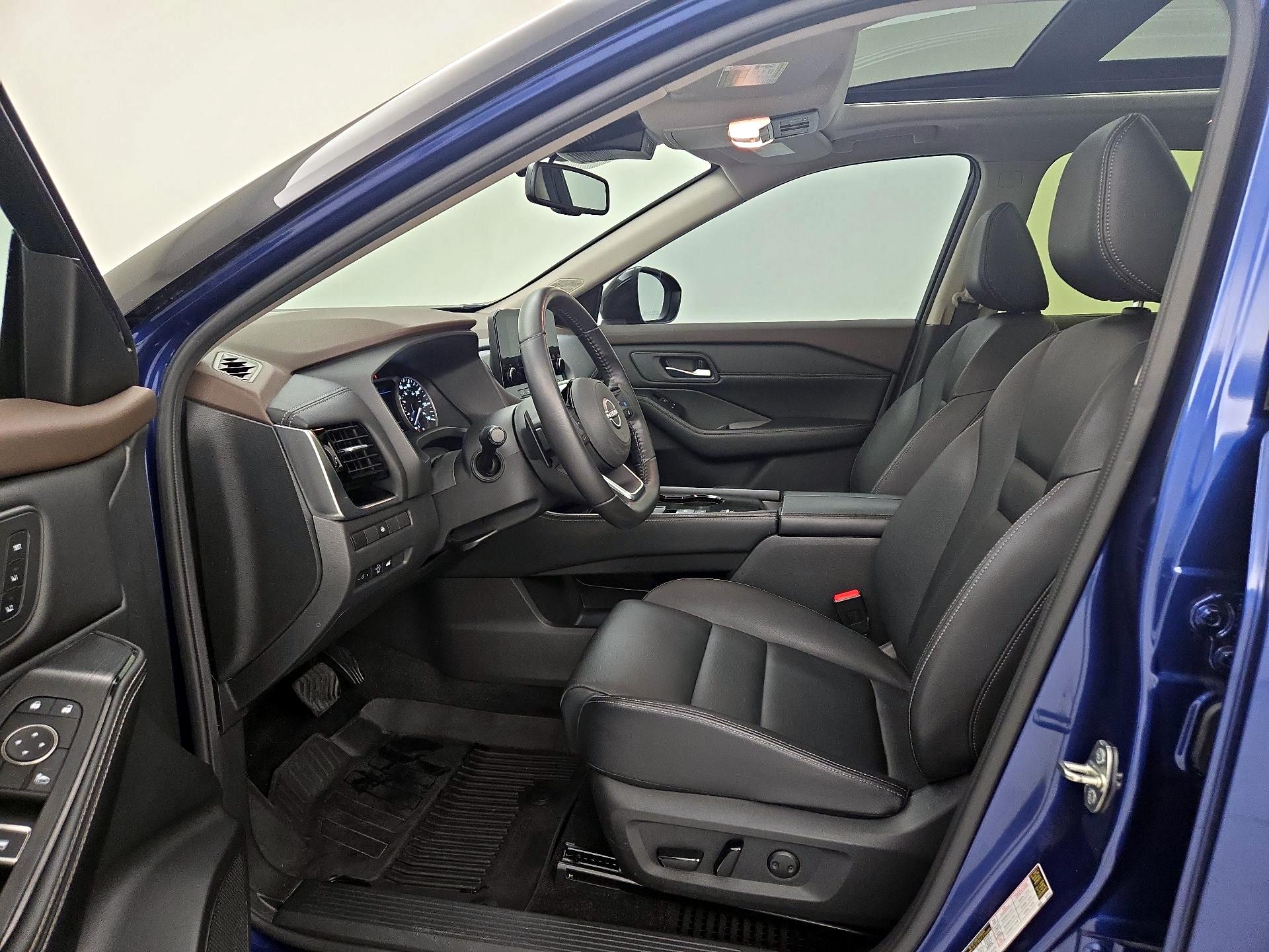 Thumbnail: 2023 Nissan Rogue - 11