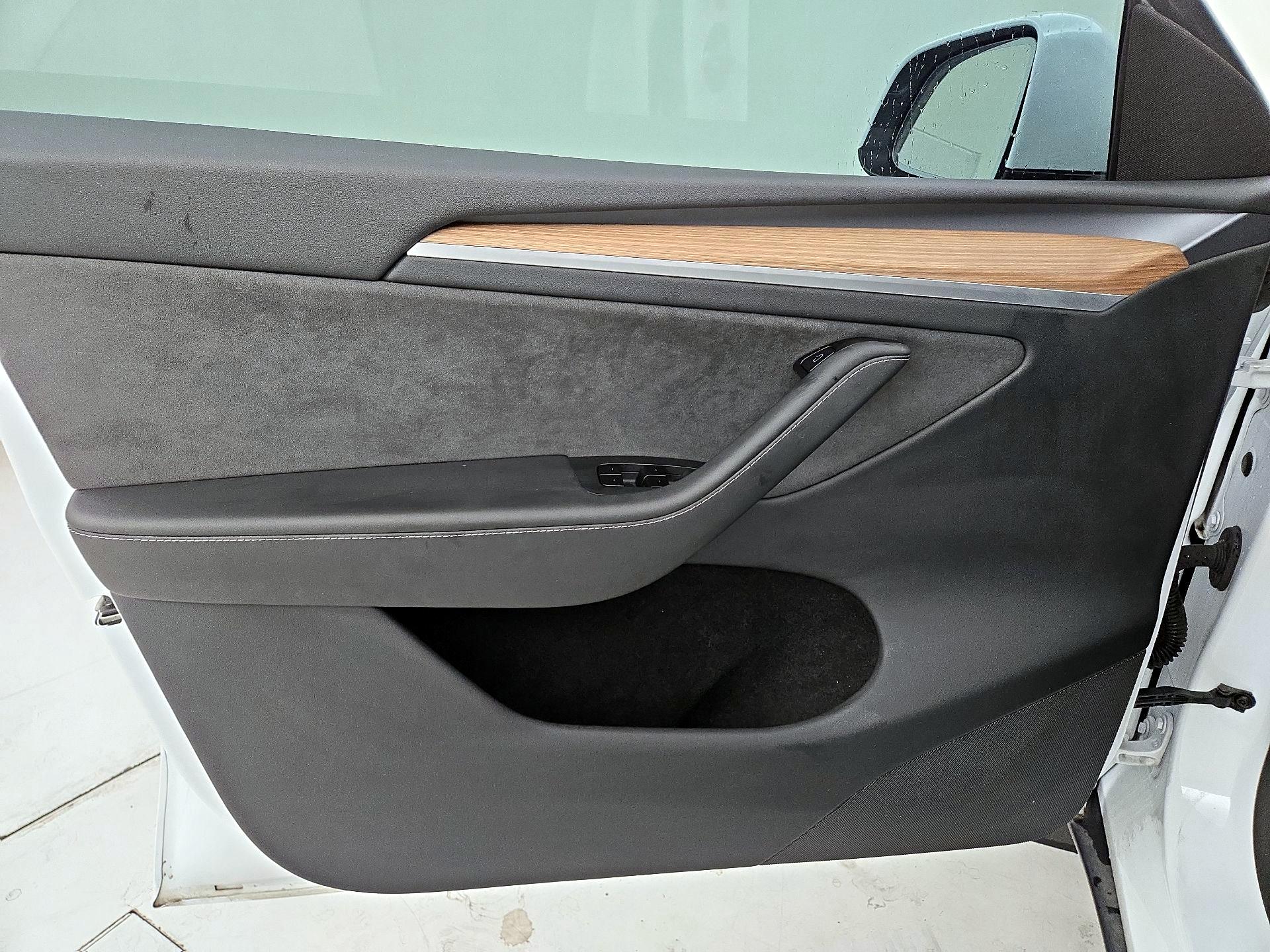 Thumbnail: 2025 Tesla Model Y - 12