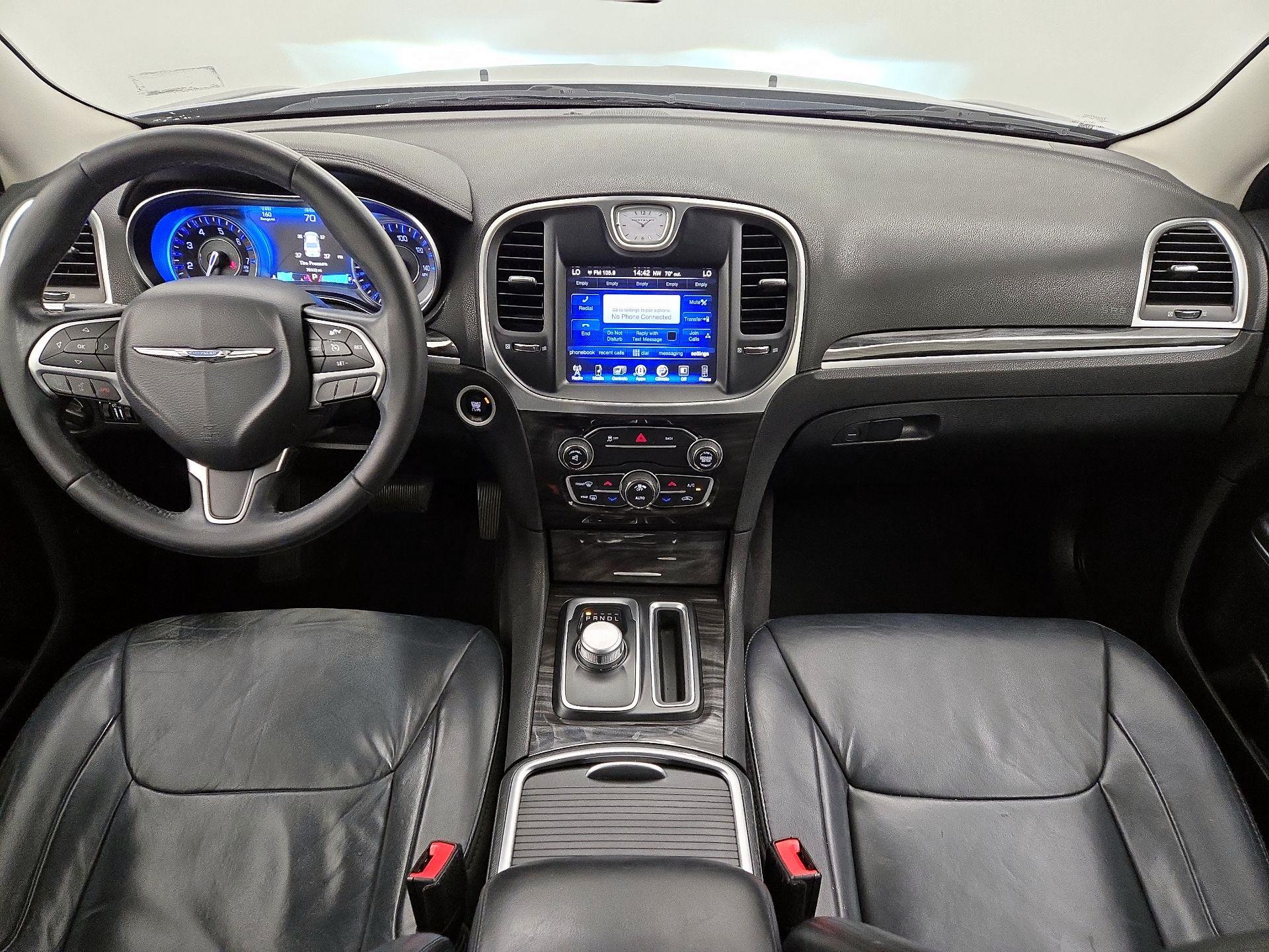 Thumbnail: 2016 Chrysler 300 - 9