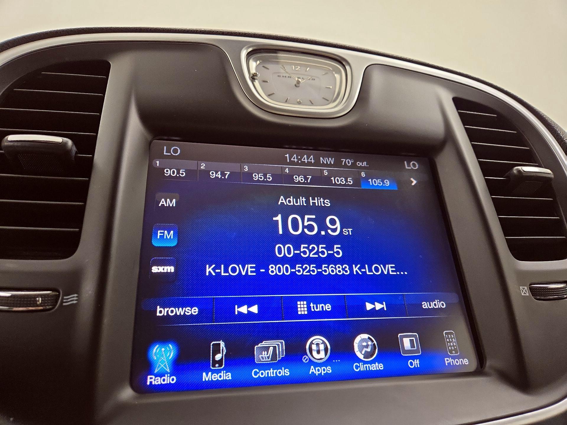 Thumbnail: 2016 Chrysler 300 - 15