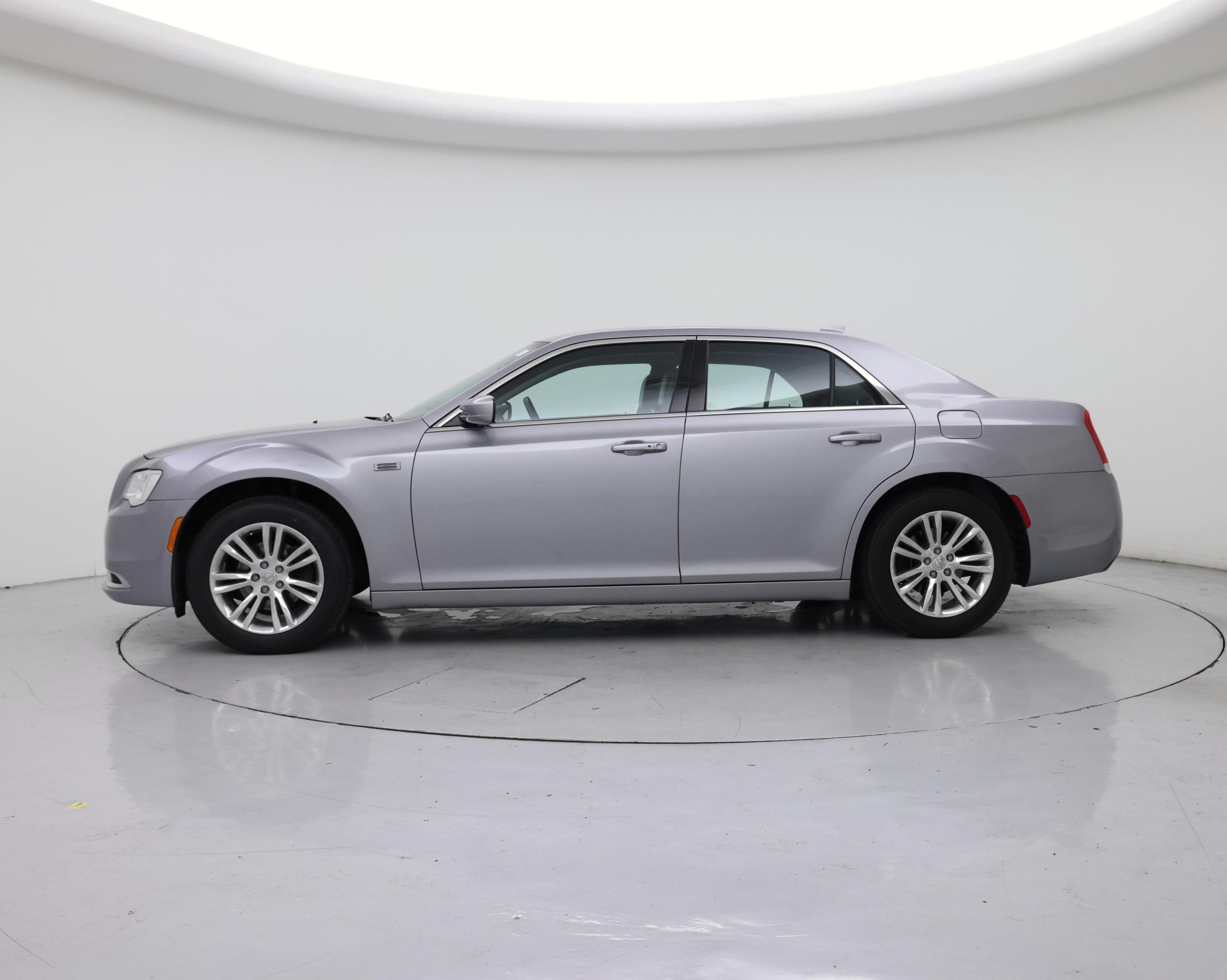 Thumbnail: 2016 Chrysler 300 - 3