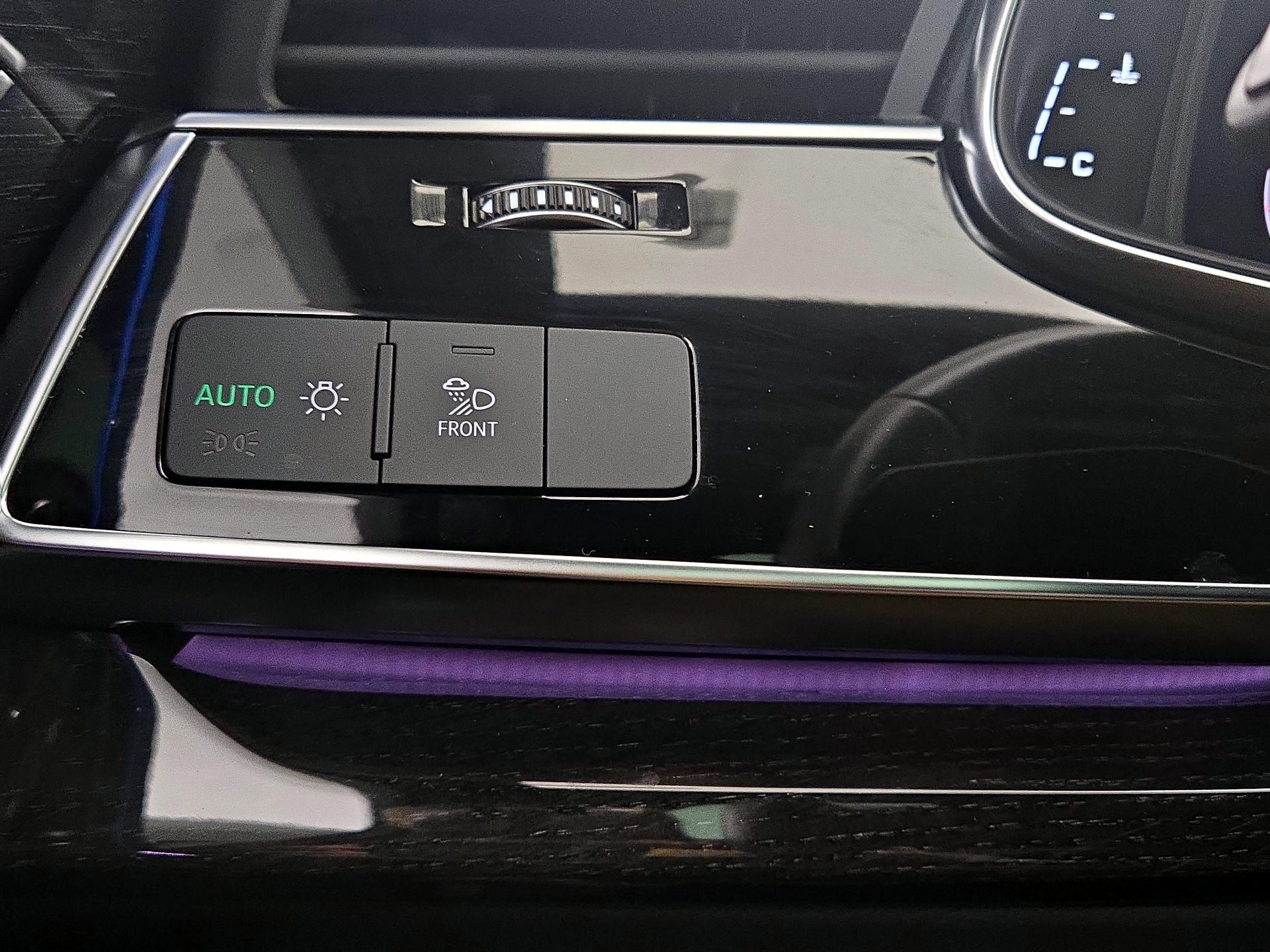 Thumbnail: 2023 Audi Q7 - 13