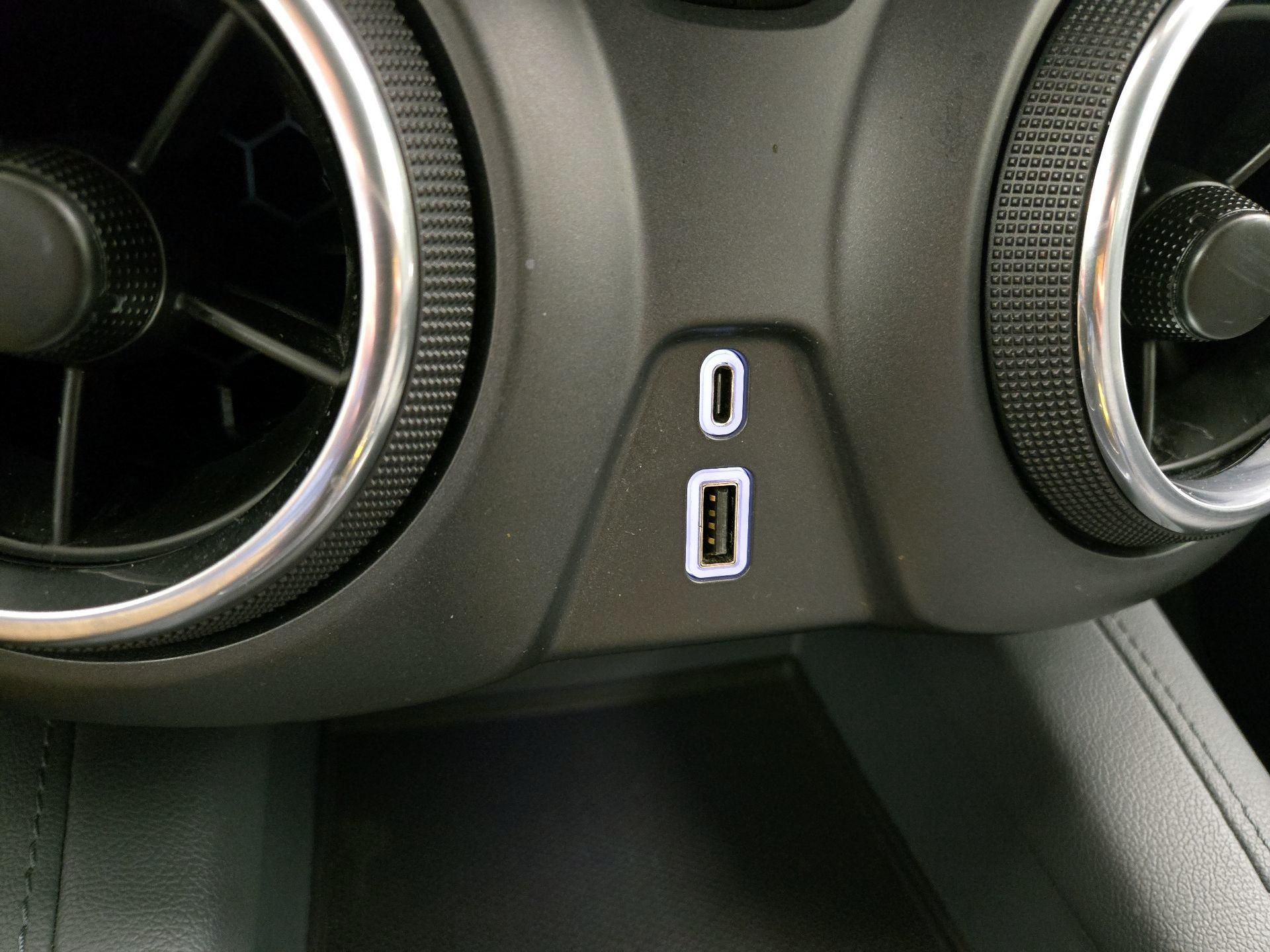 Thumbnail: 2020 Chevrolet Blazer - 18