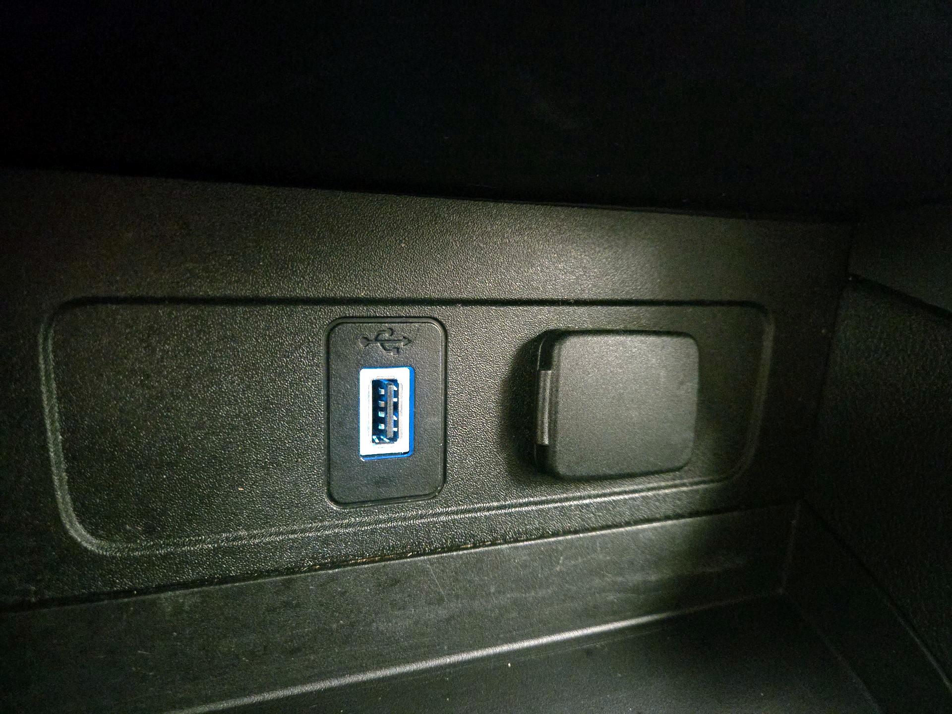 Thumbnail: 2019 Ford Escape - 18