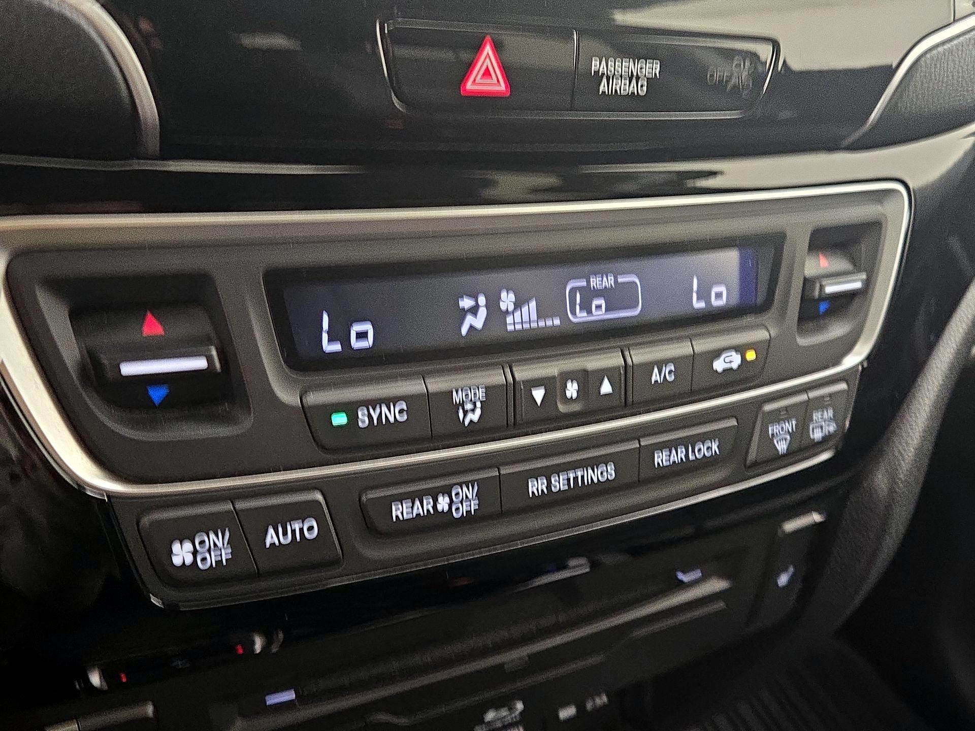 Thumbnail: 2020 Honda Pilot - 17