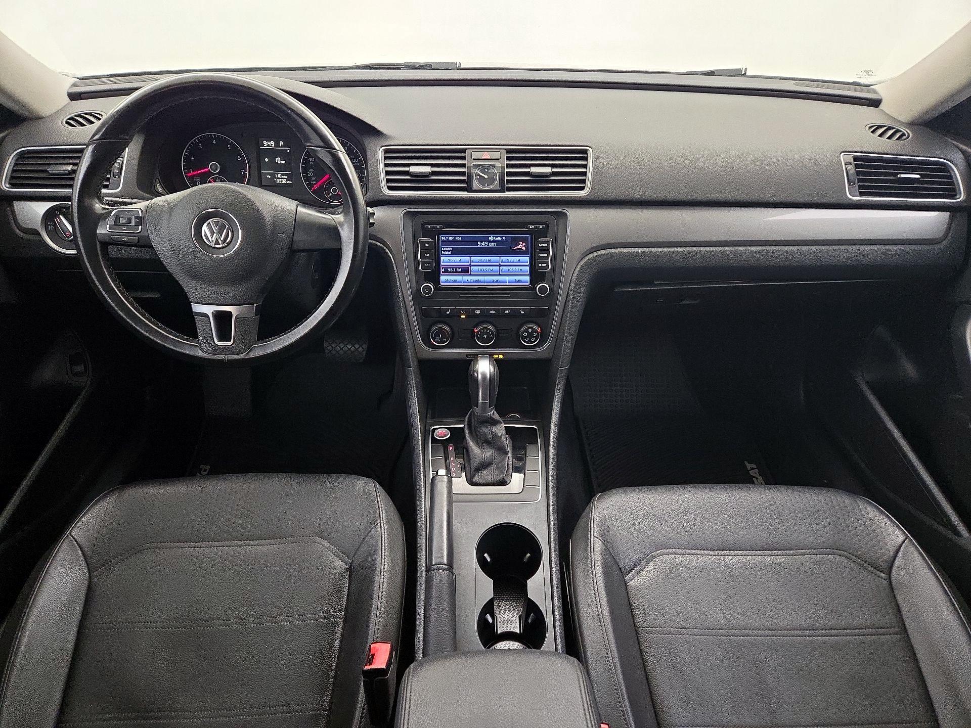 Thumbnail: 2015 Volkswagen Passat - 9