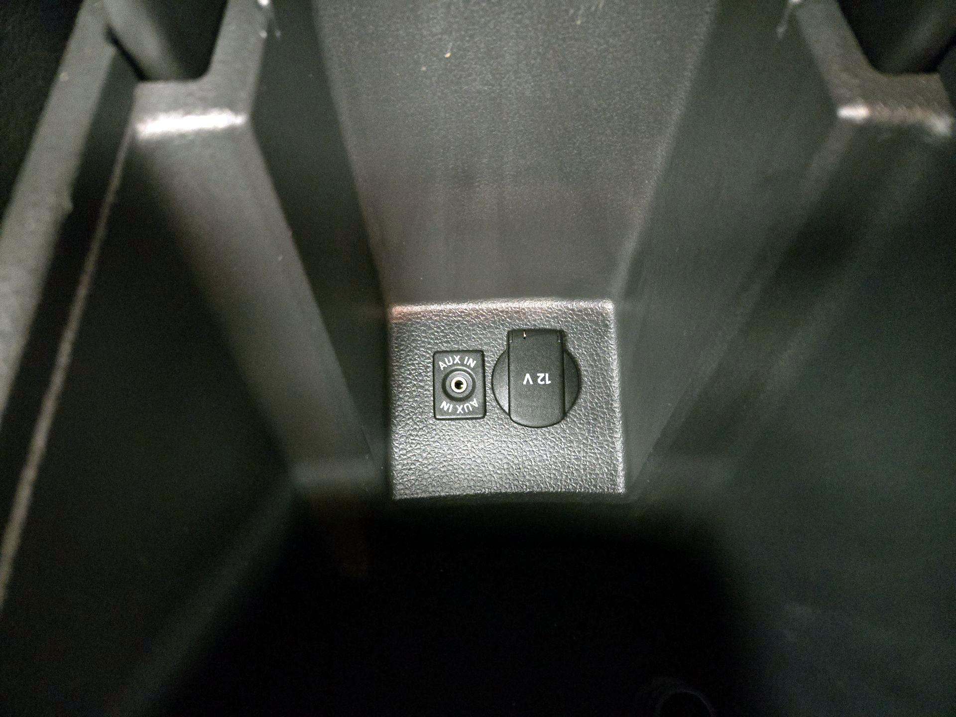 Thumbnail: 2015 Volkswagen Passat - 18