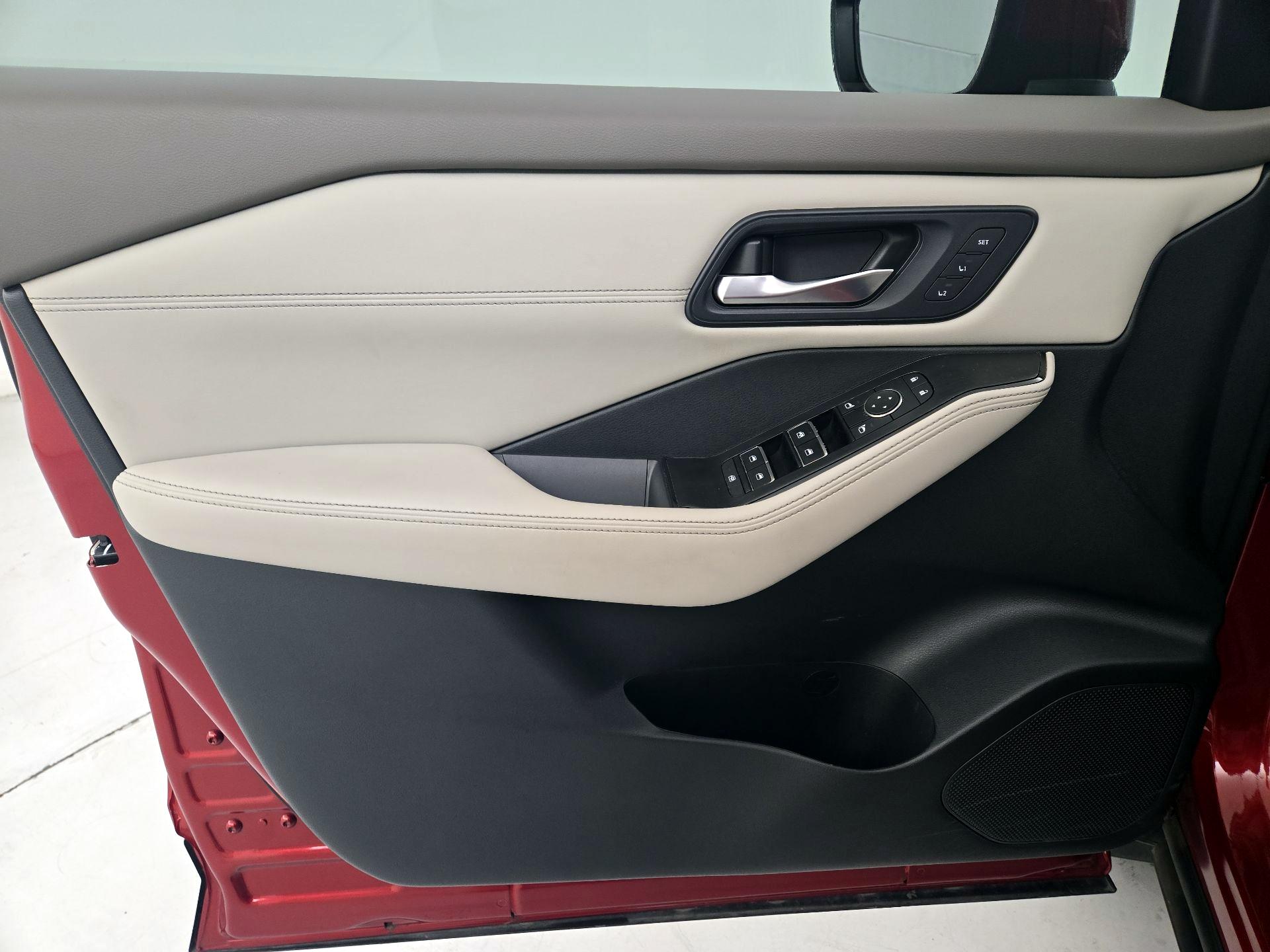 Thumbnail: 2022 Nissan Rogue - 12