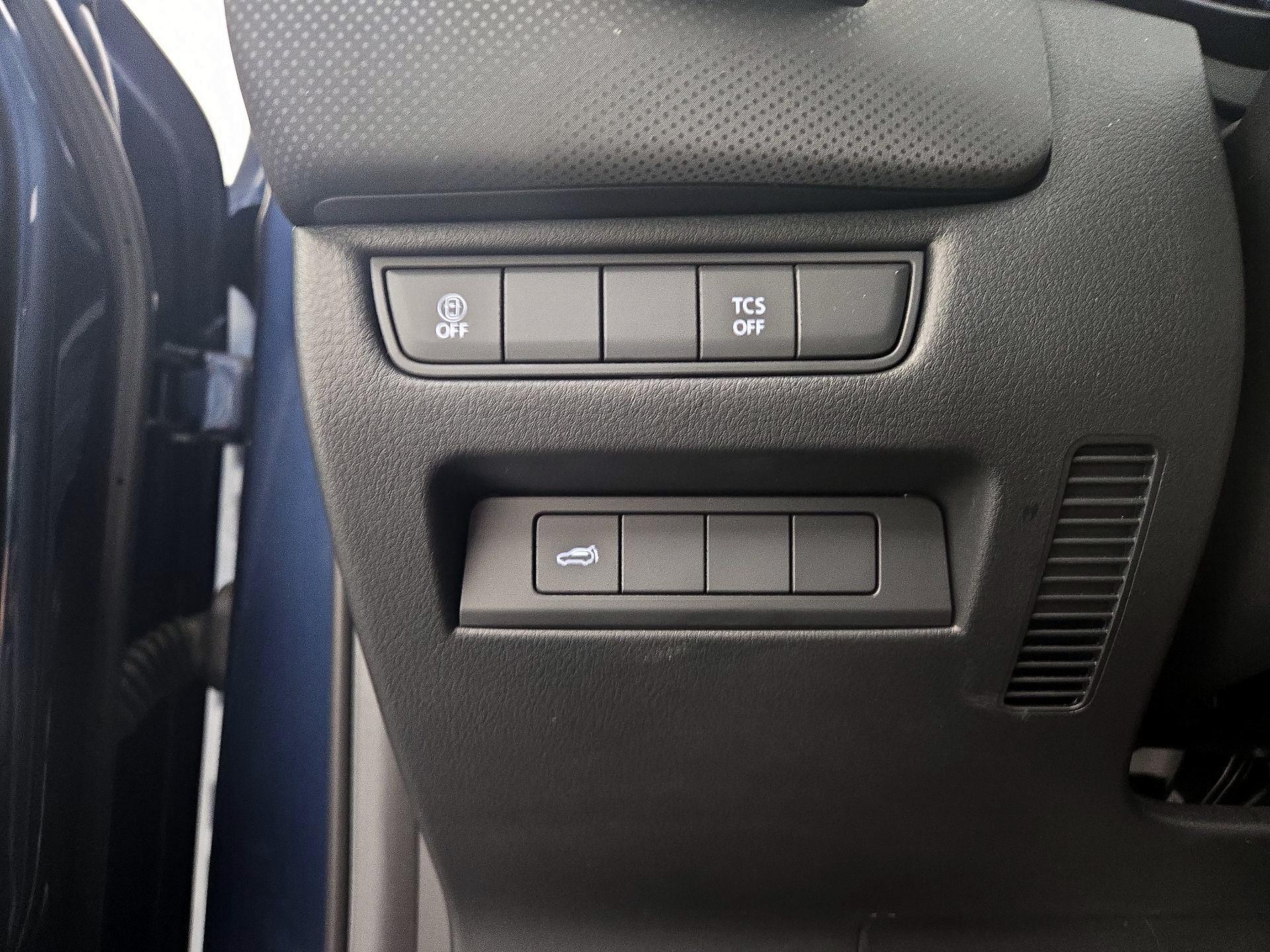 Thumbnail: 2025 Mazda CX-50 - 13