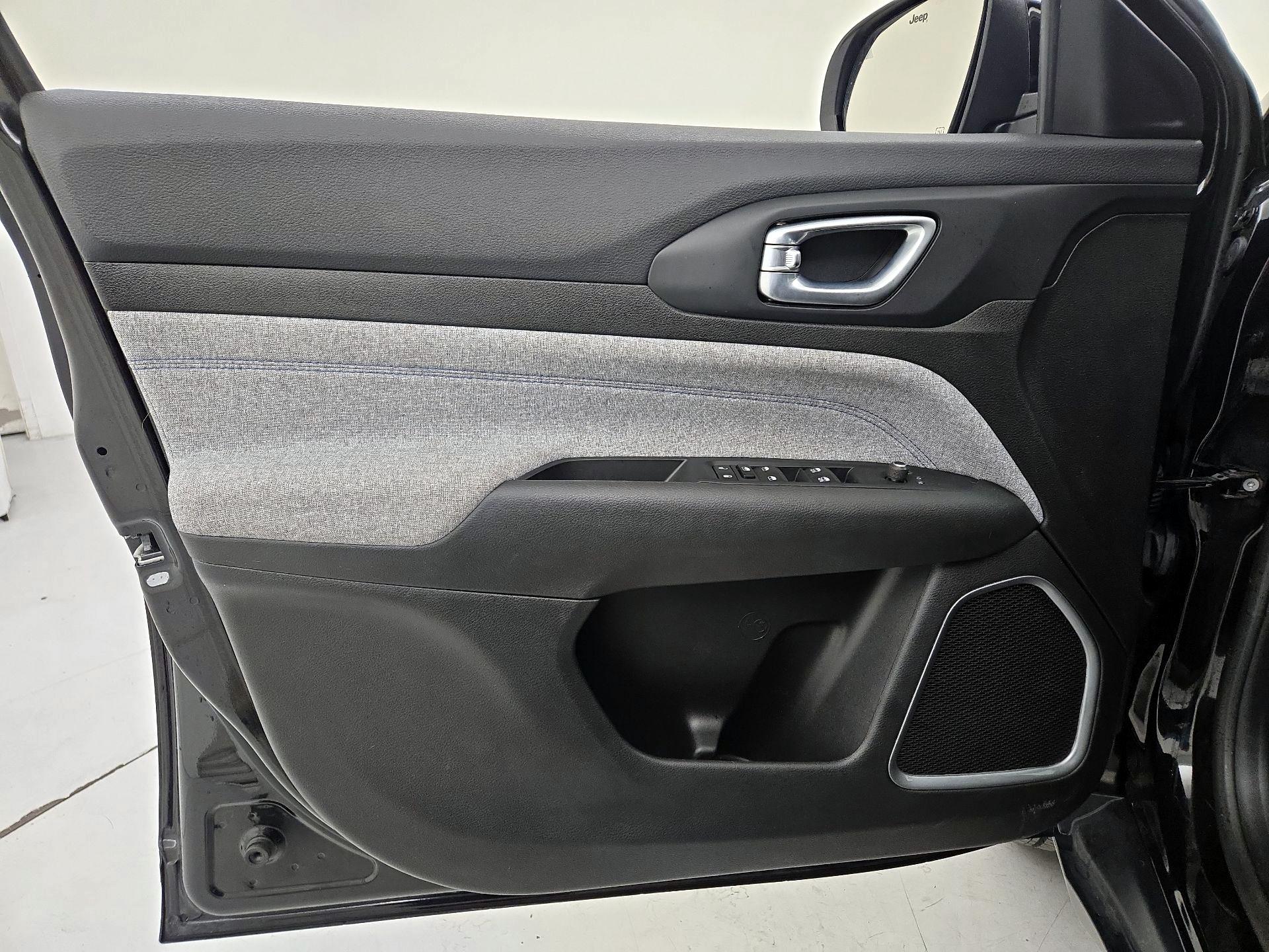 Thumbnail: 2025 Jeep Compass - 12