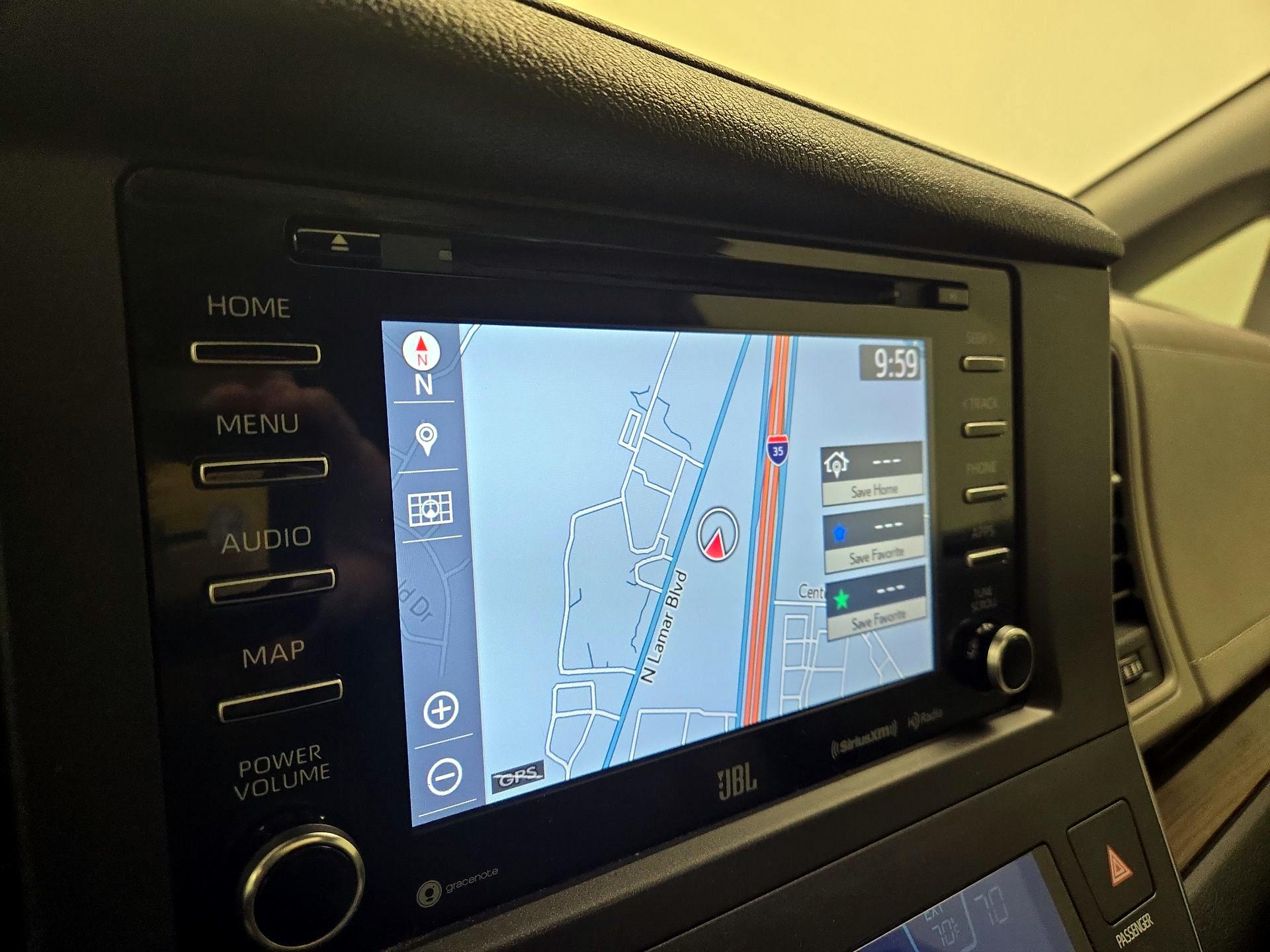 Thumbnail: 2018 Toyota Sienna - 14