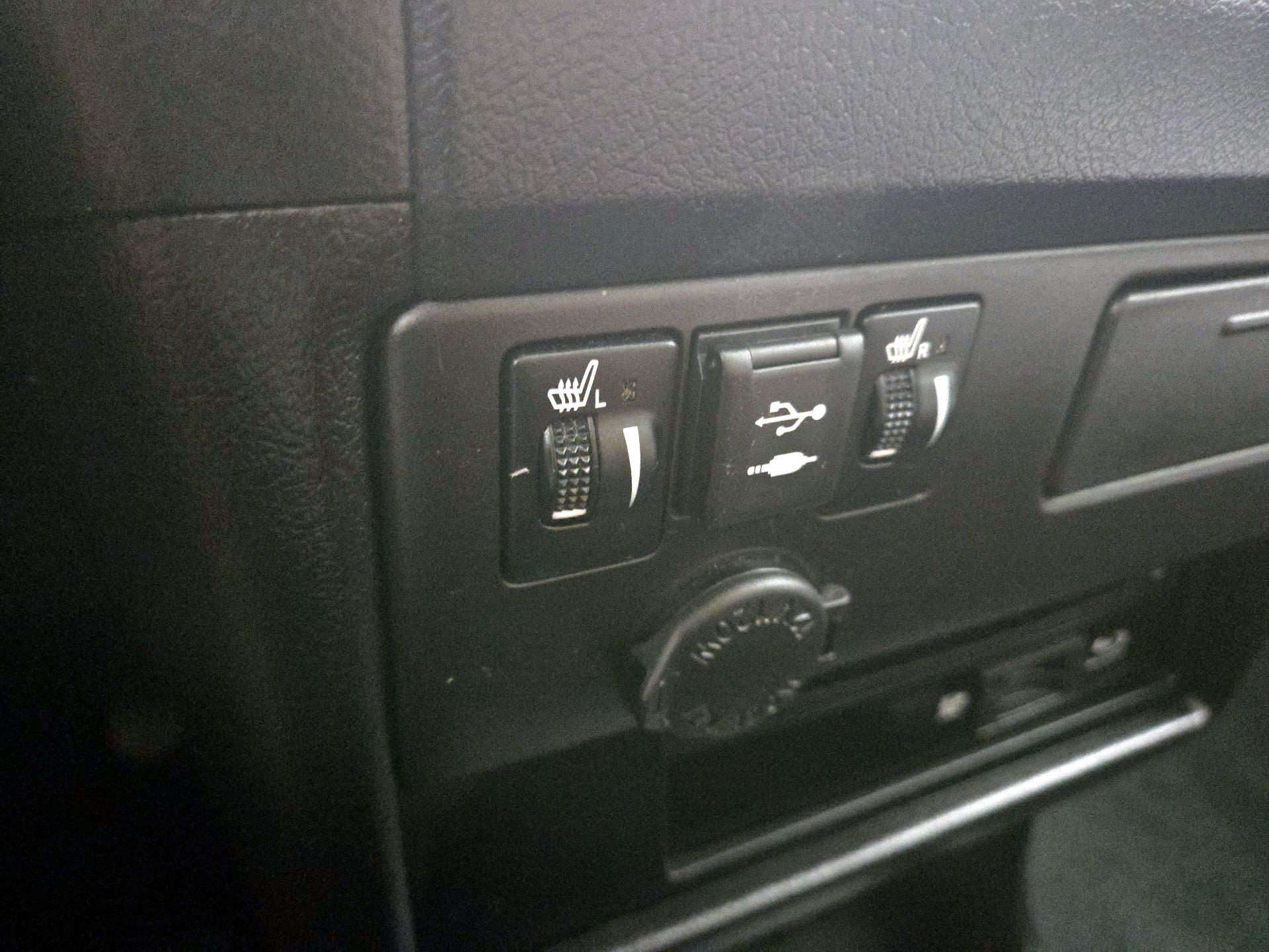 Thumbnail: 2018 Toyota Sienna - 19