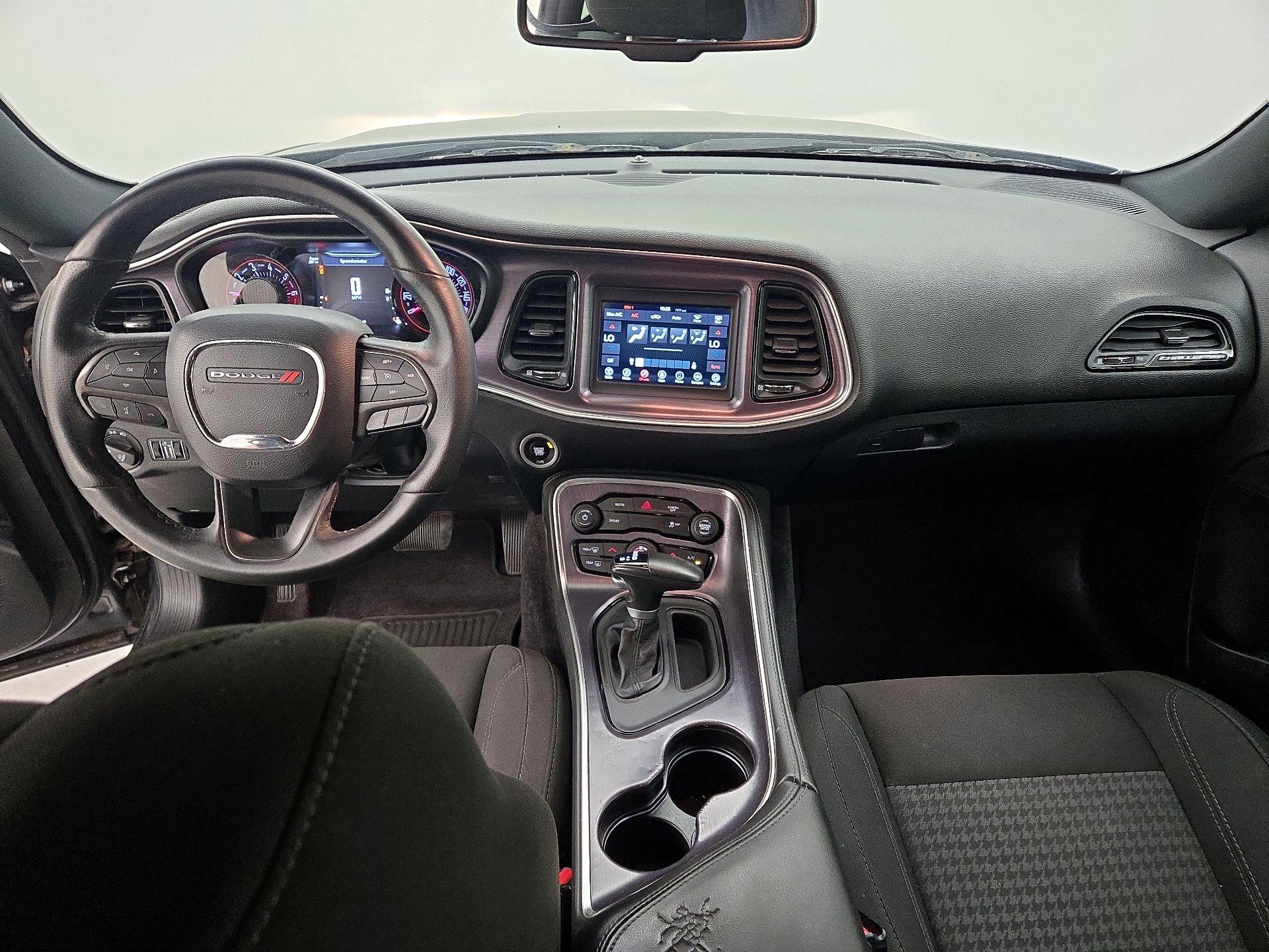 Thumbnail: 2018 Dodge Challenger - 9