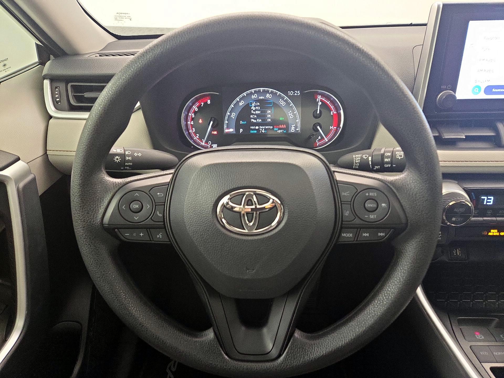 Thumbnail: 2025 Toyota RAV4 - 10