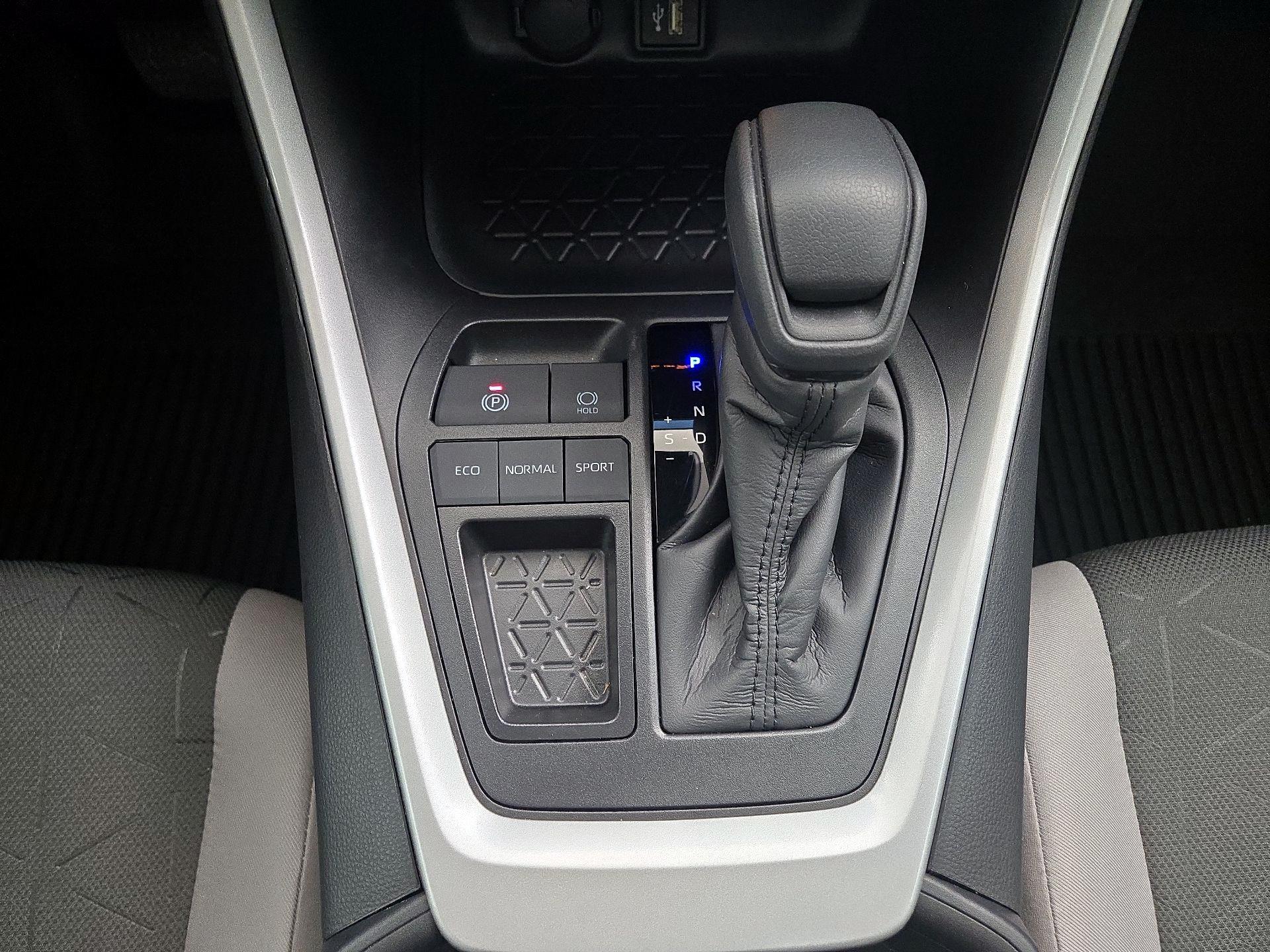 Thumbnail: 2025 Toyota RAV4 - 17