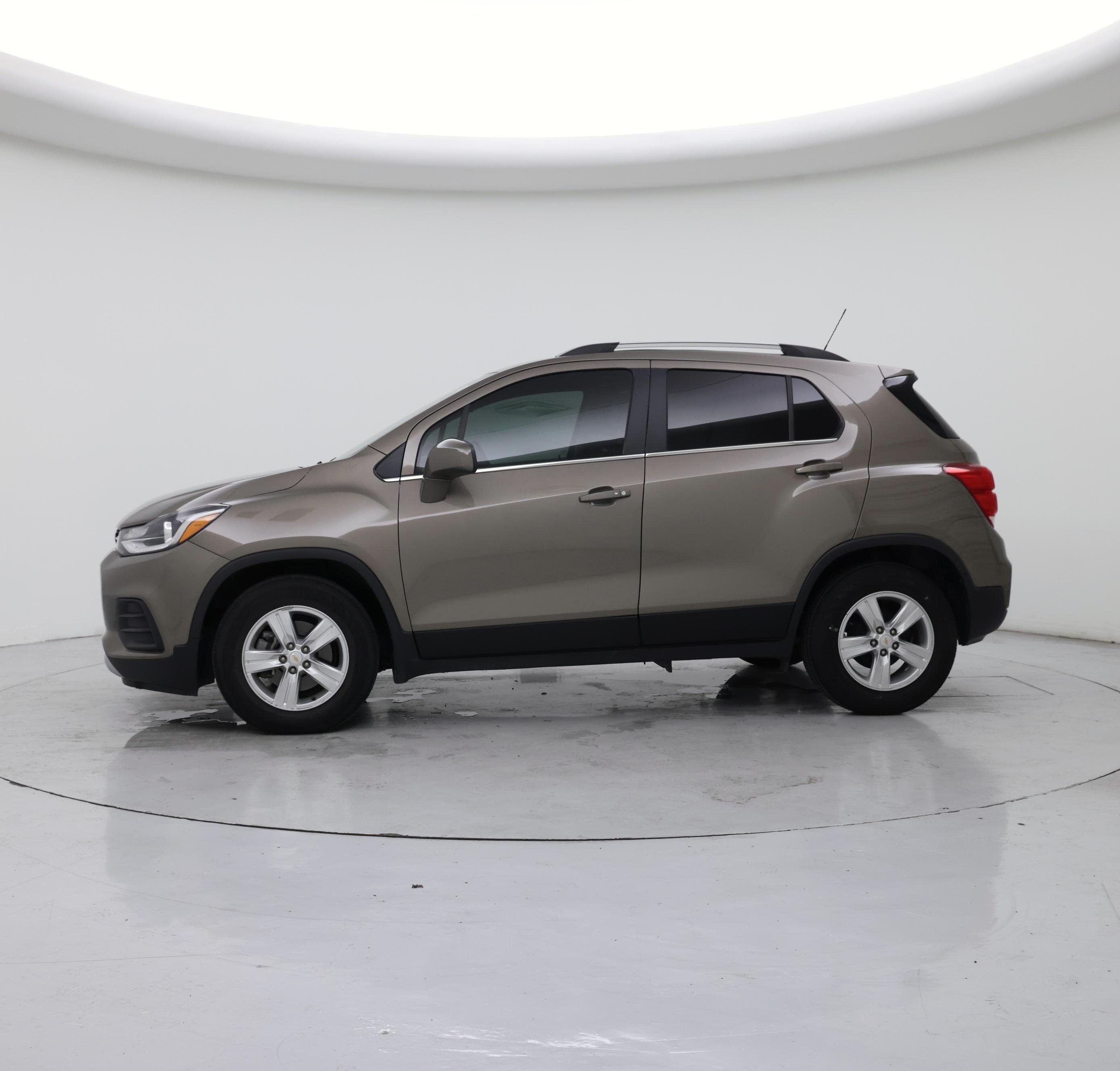 Thumbnail: 2020 Chevrolet Trax - 3