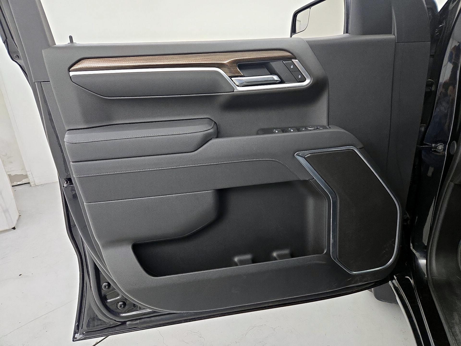 Thumbnail: 2025 Chevrolet Silverado 1500 - 12