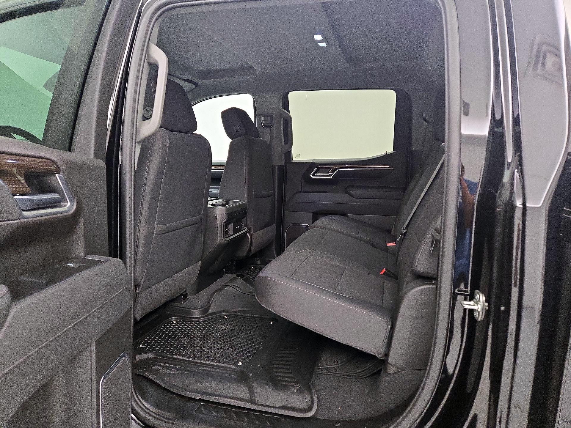 Thumbnail: 2025 Chevrolet Silverado 1500 - 20