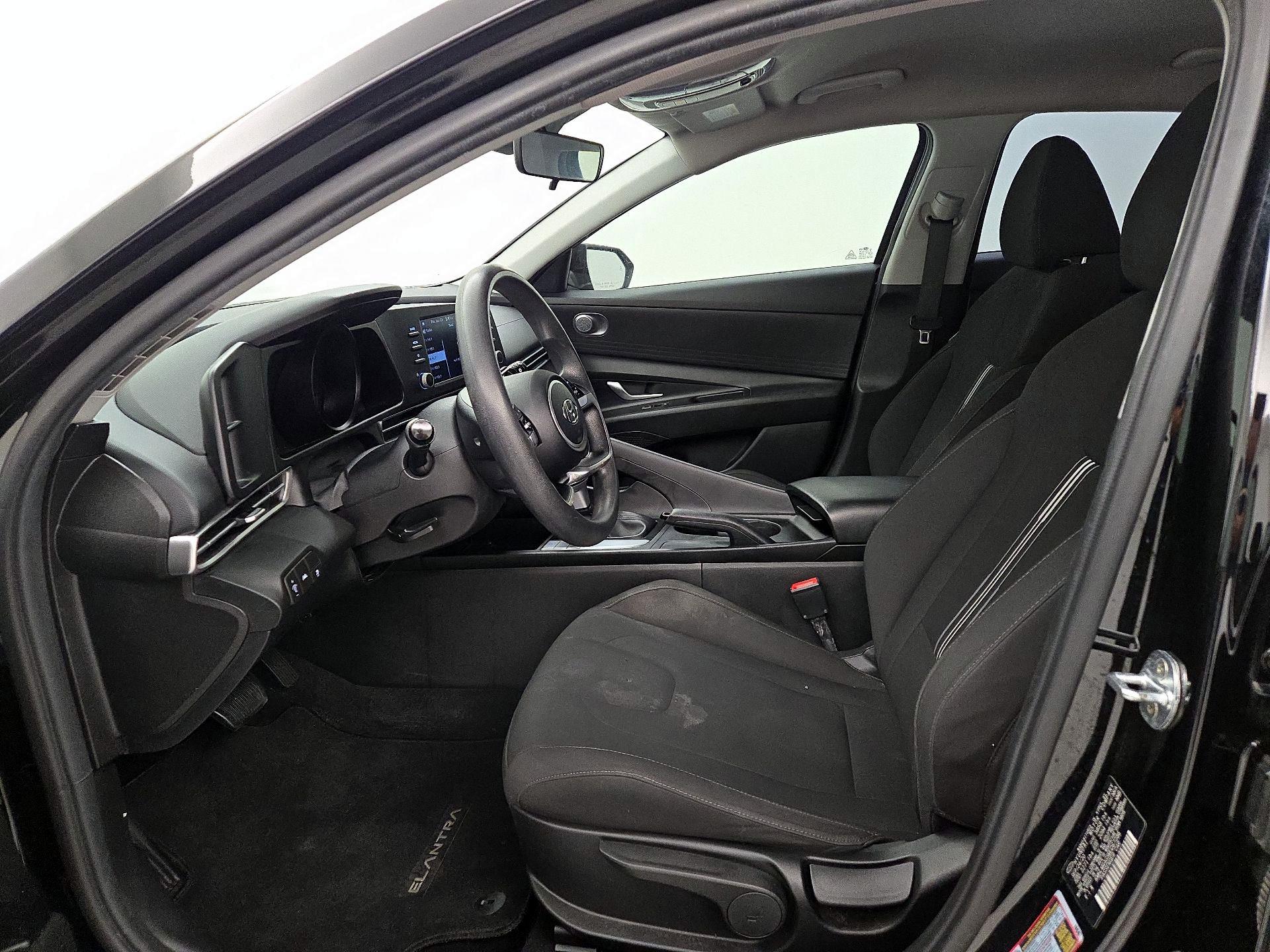 Thumbnail: 2021 Hyundai Elantra - 11